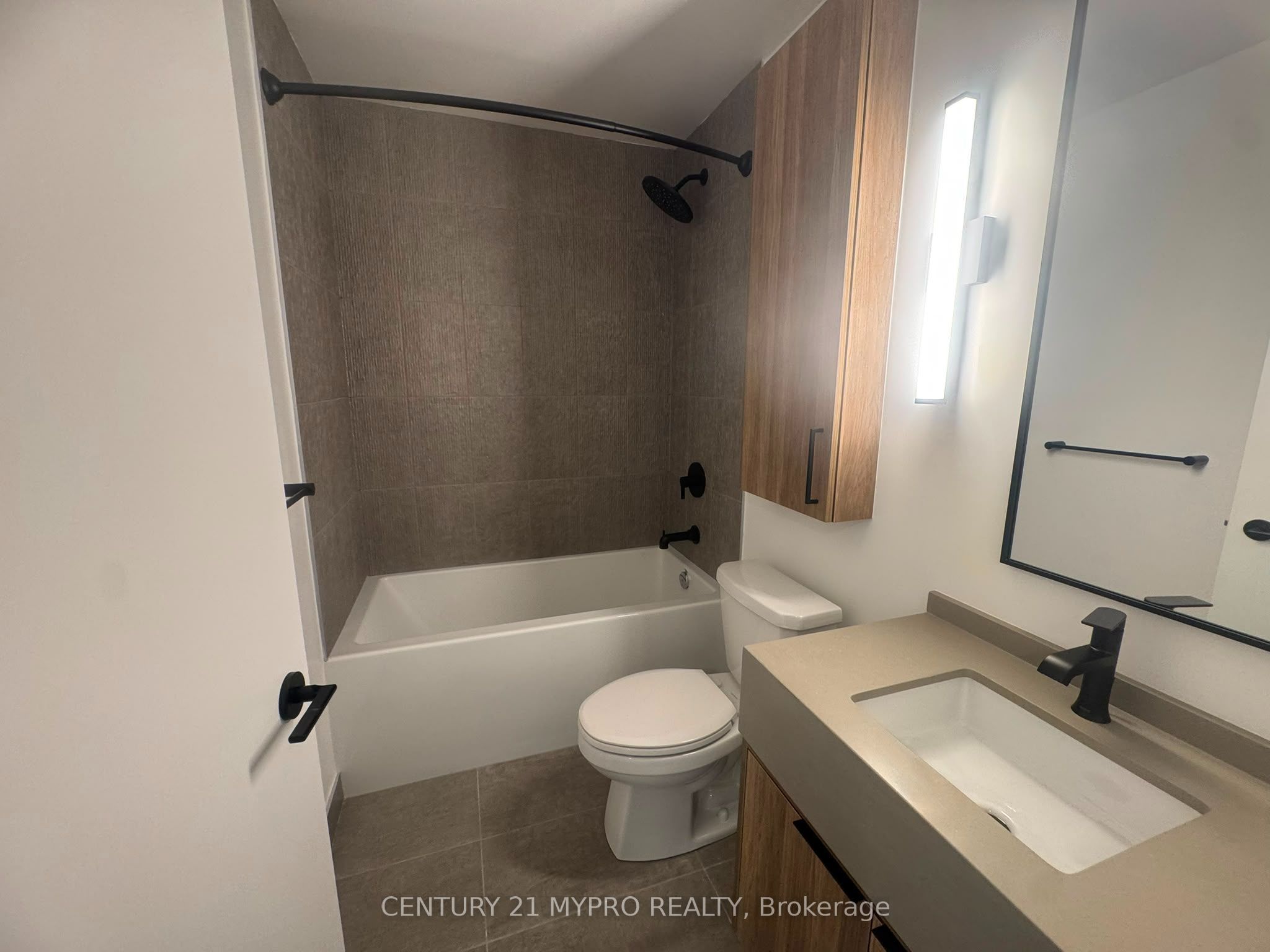 89 Montclair Avenue 1619 Property Photo 6