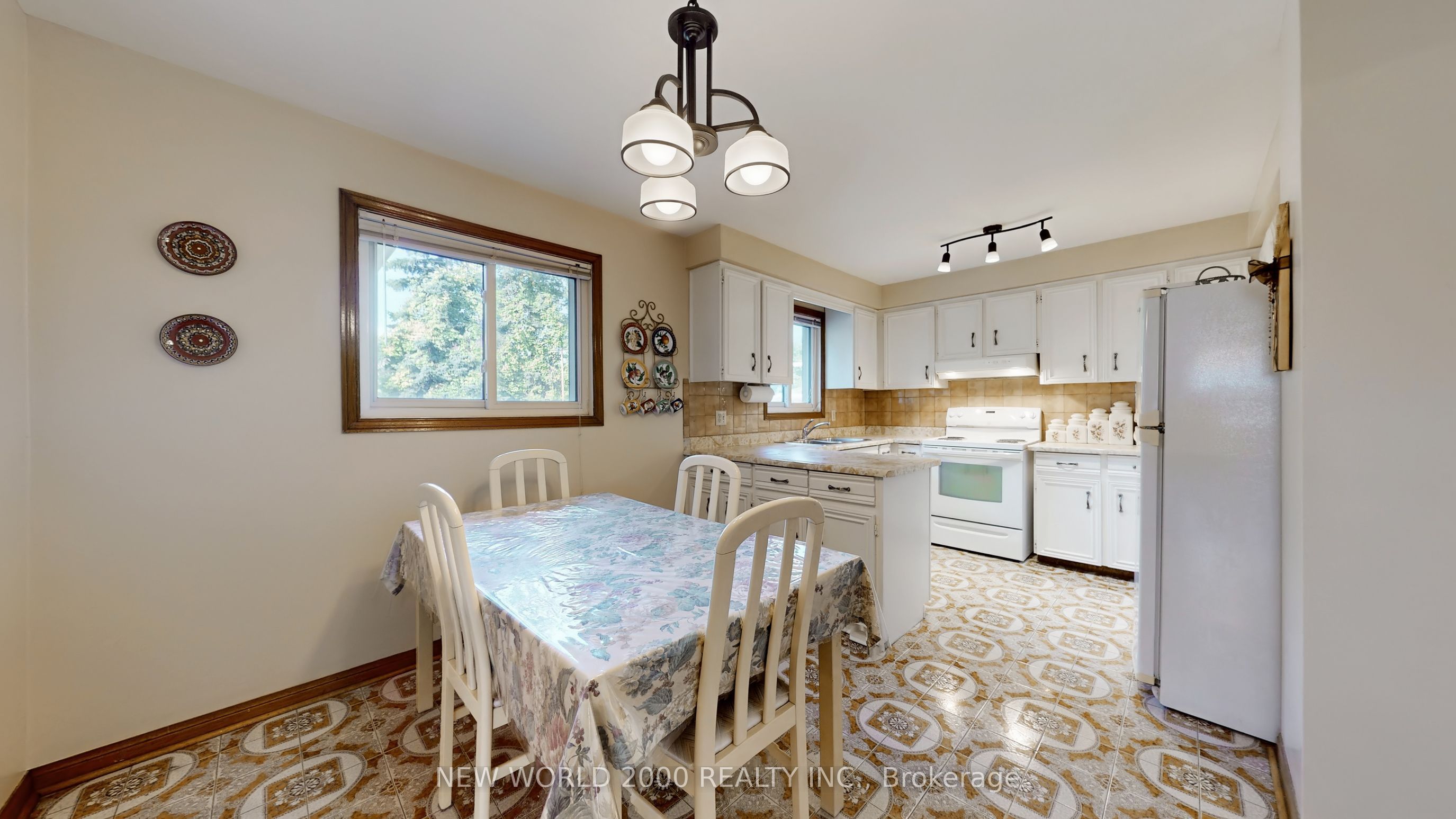17 Squirewood Road Property Photo 15