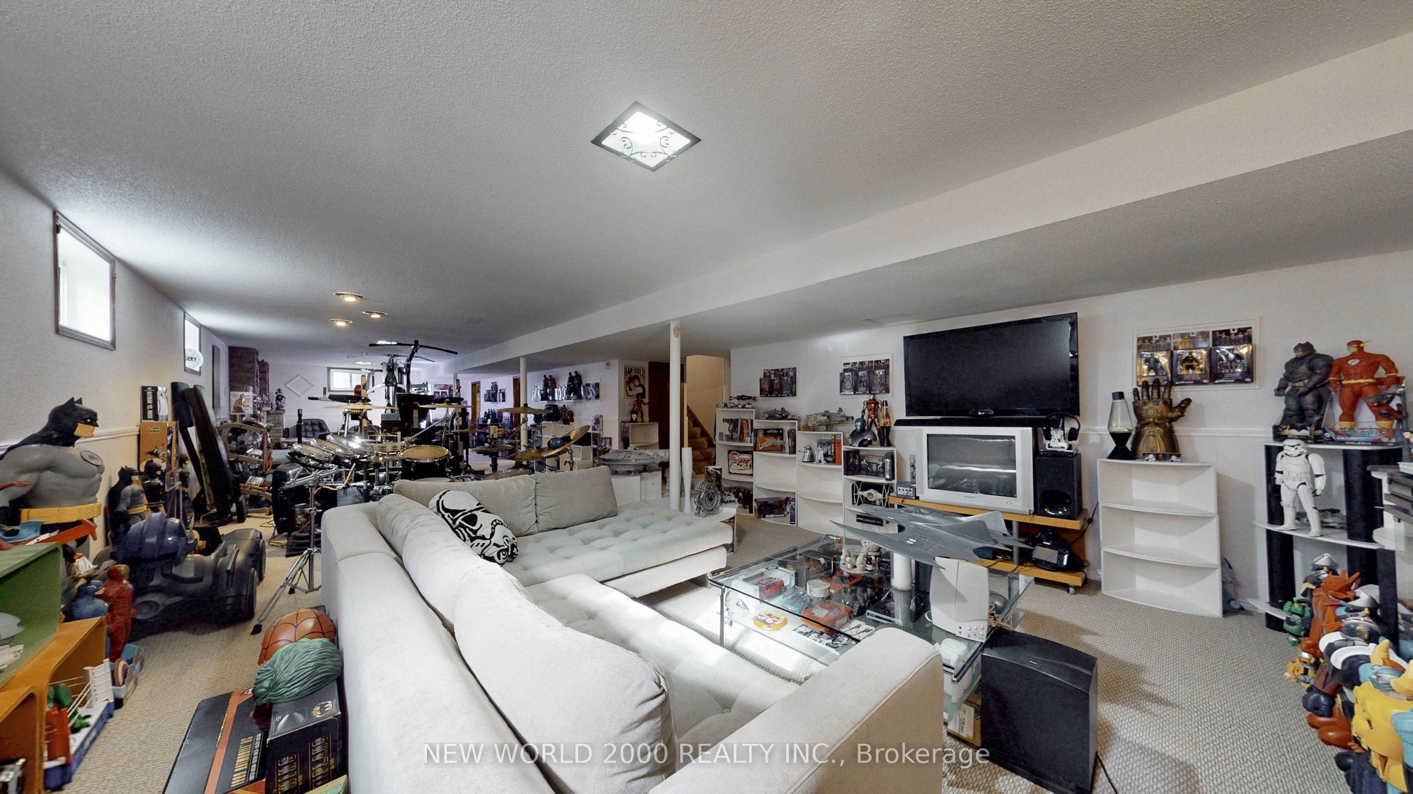 17 Squirewood Road Property Photo 28