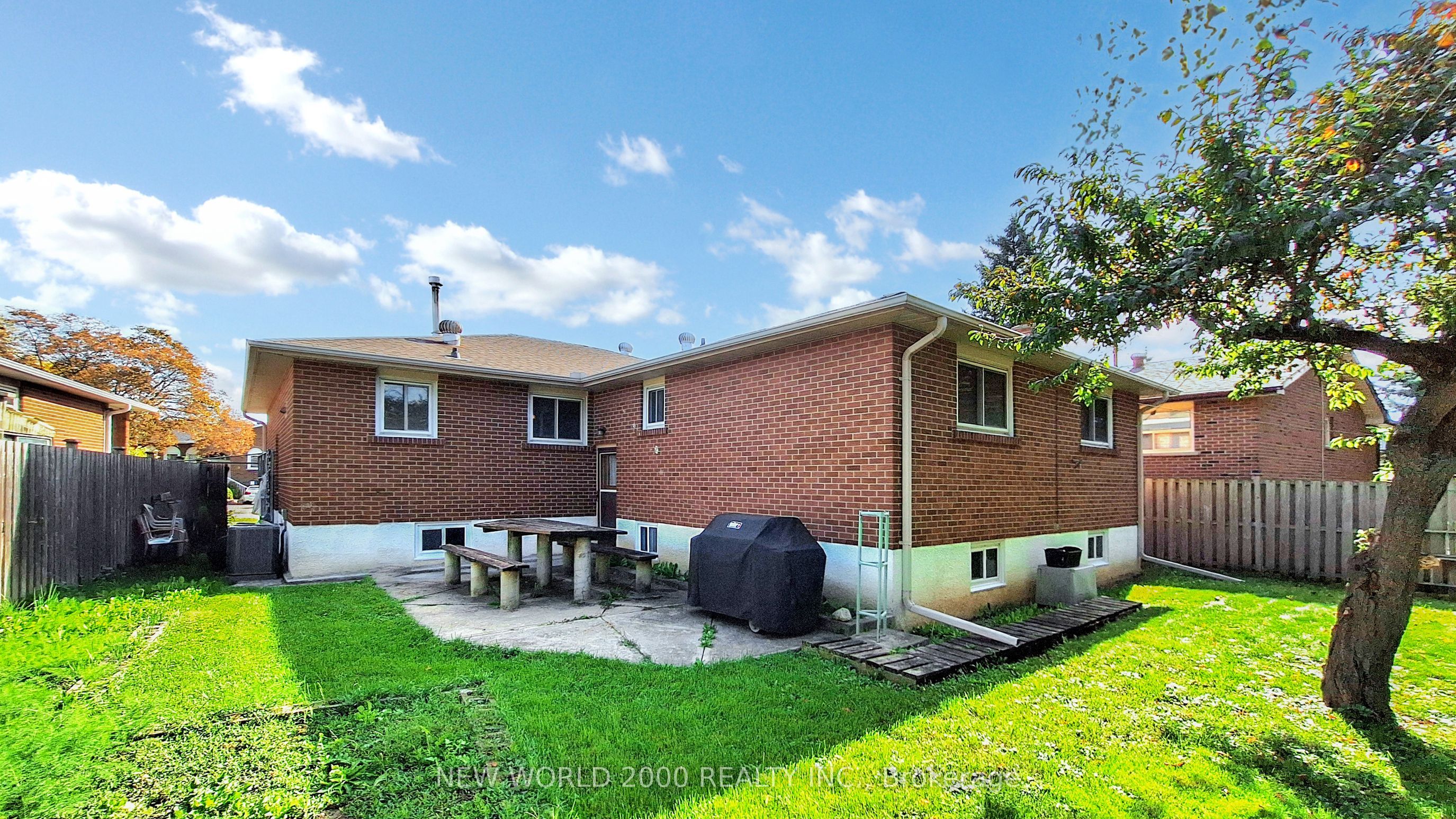 17 Squirewood Road Property Photo 35