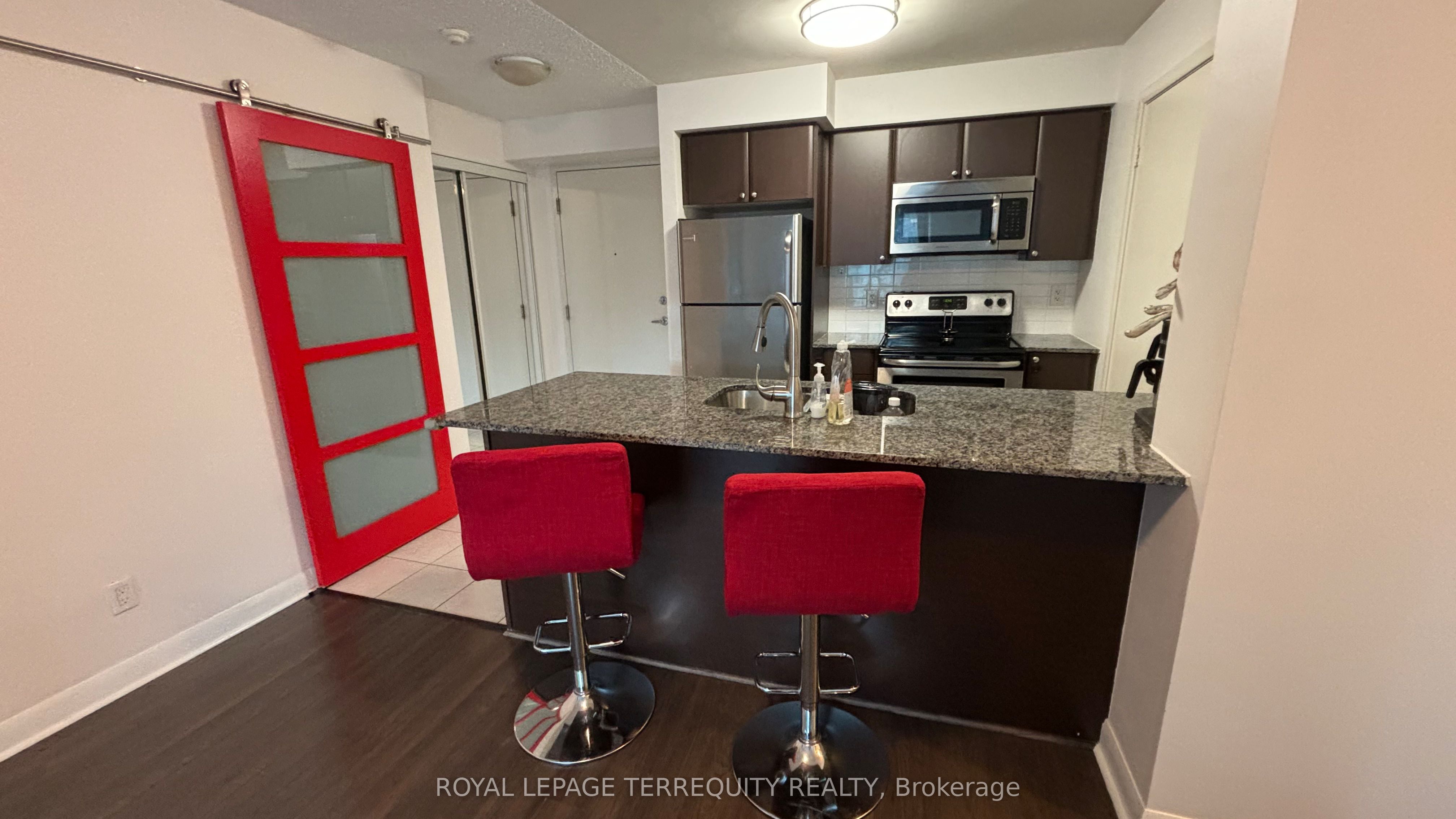 525 Wilson Avenue 835 Property Photo 2