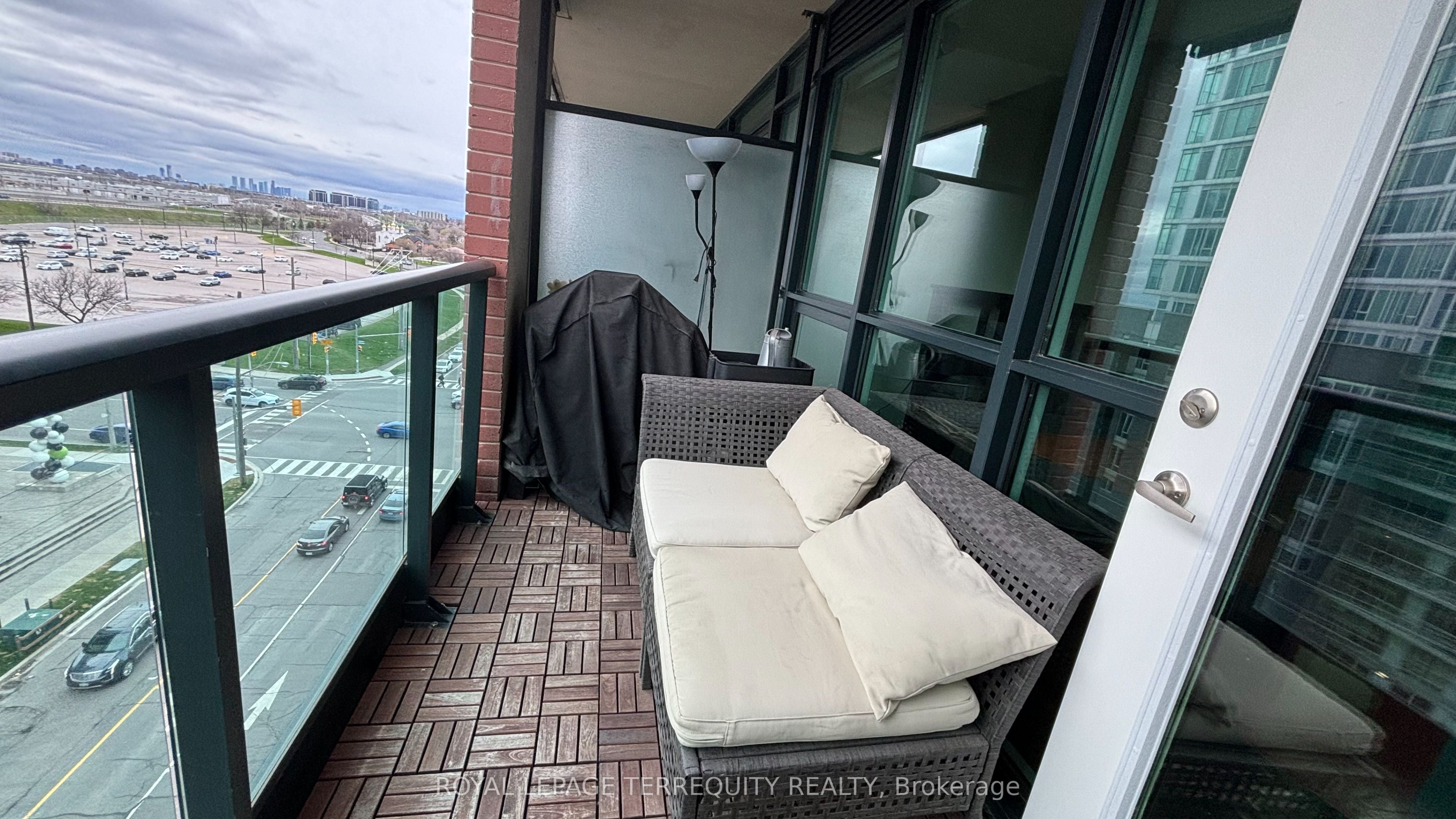 525 Wilson Avenue 835 Property Photo 18