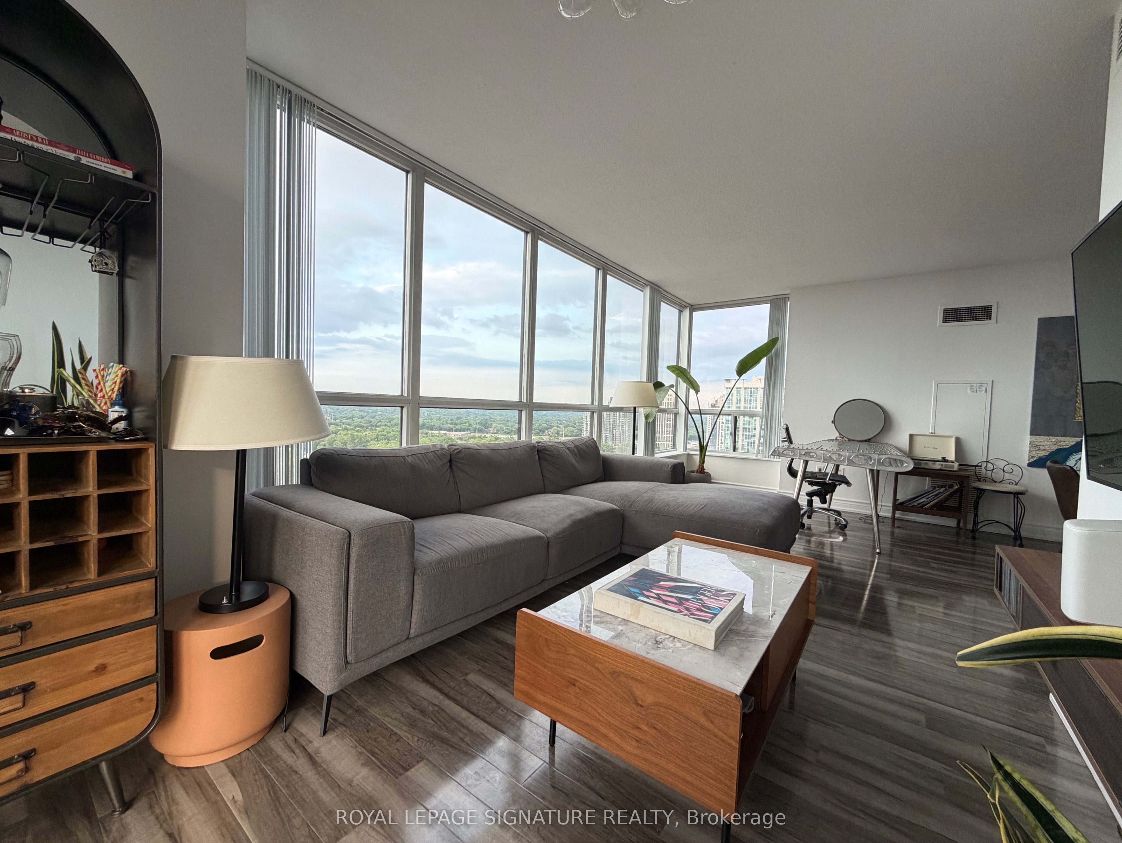 33 Sheppard Avenue E 2210 Property Photo 2