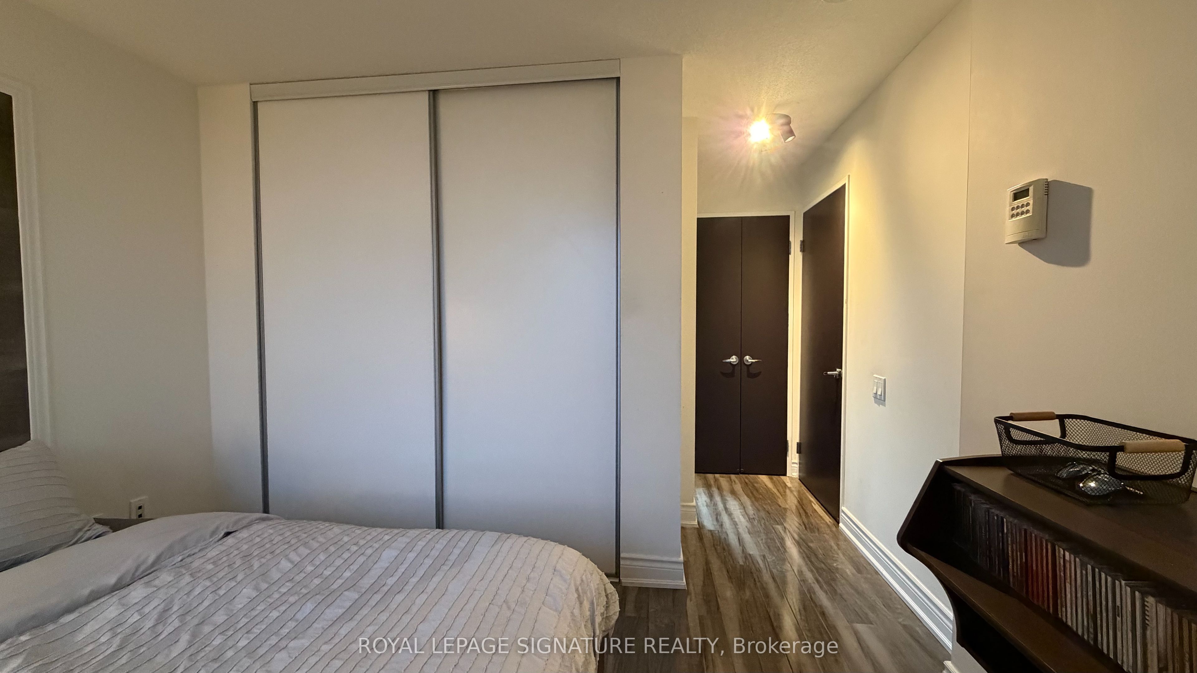 33 Sheppard Avenue E 2210 Property Photo 10