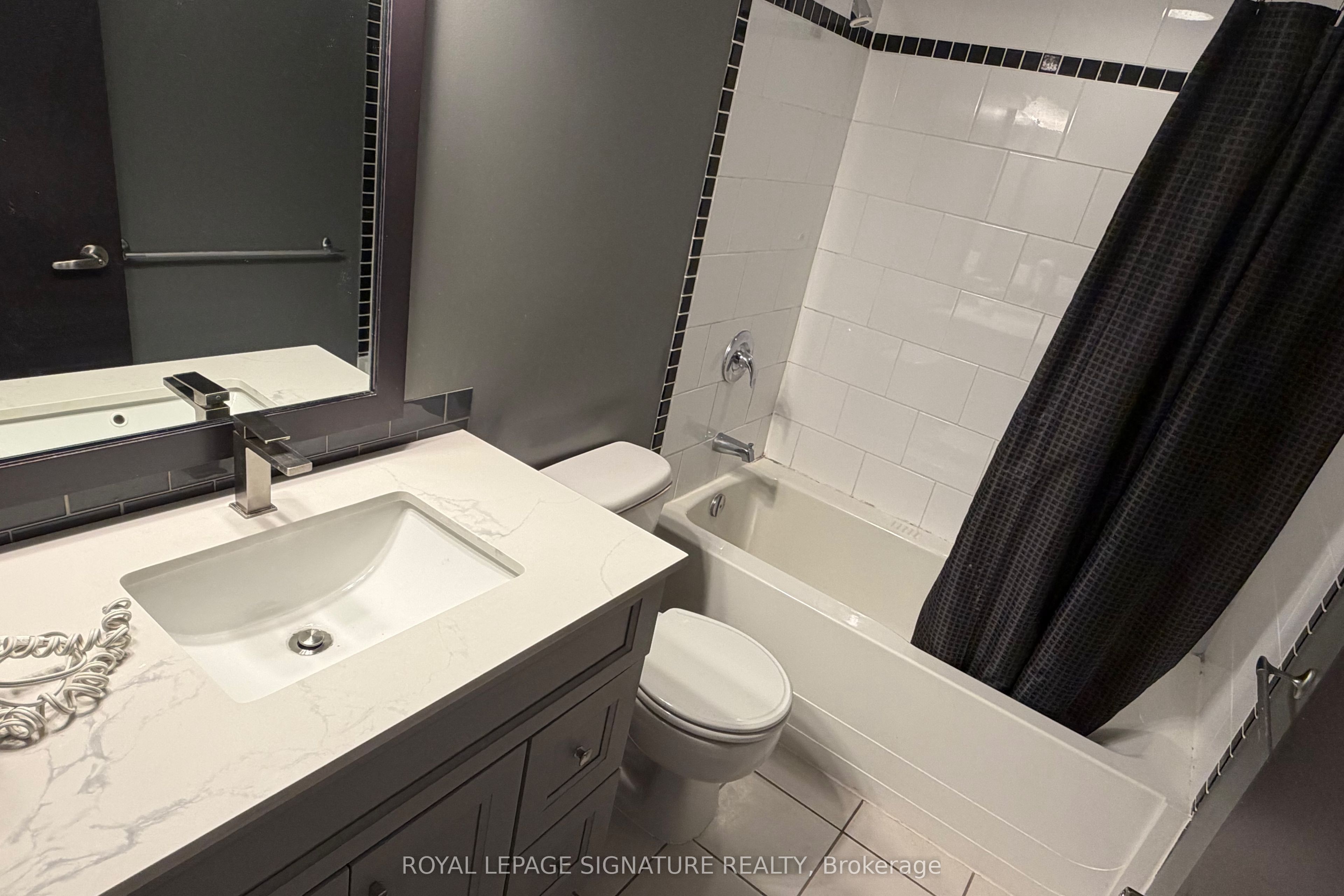 33 Sheppard Avenue E 2210 Property Photo 11