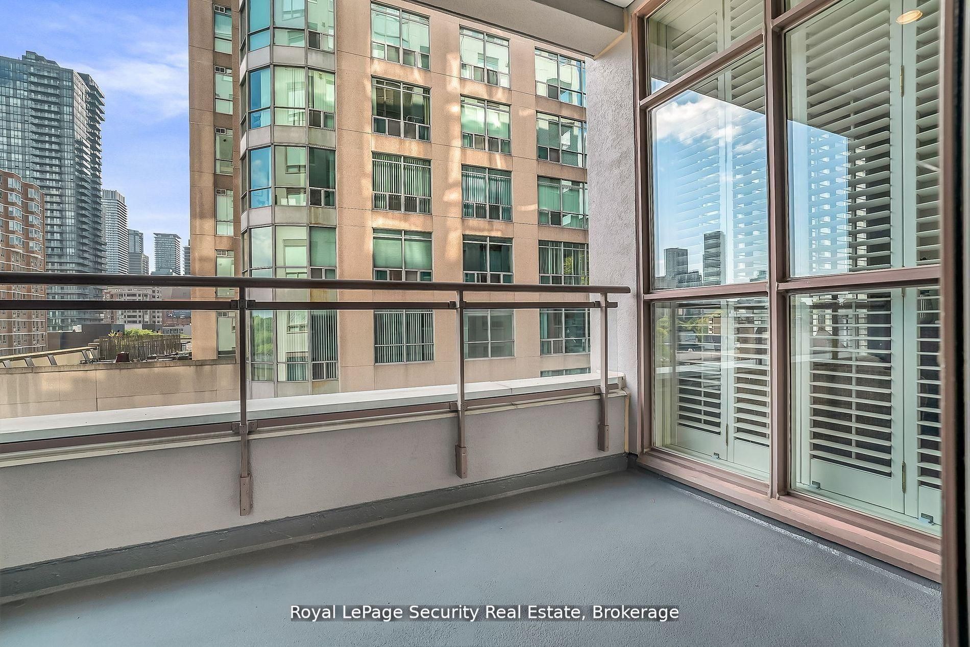 980 Yonge Street 403 Property Photo 32