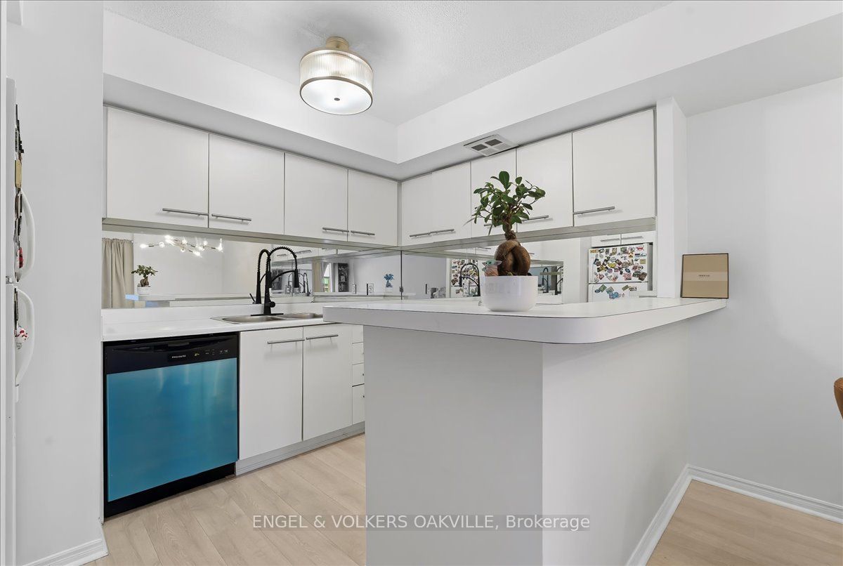25 The Esplanade 1811 Property Photo 9