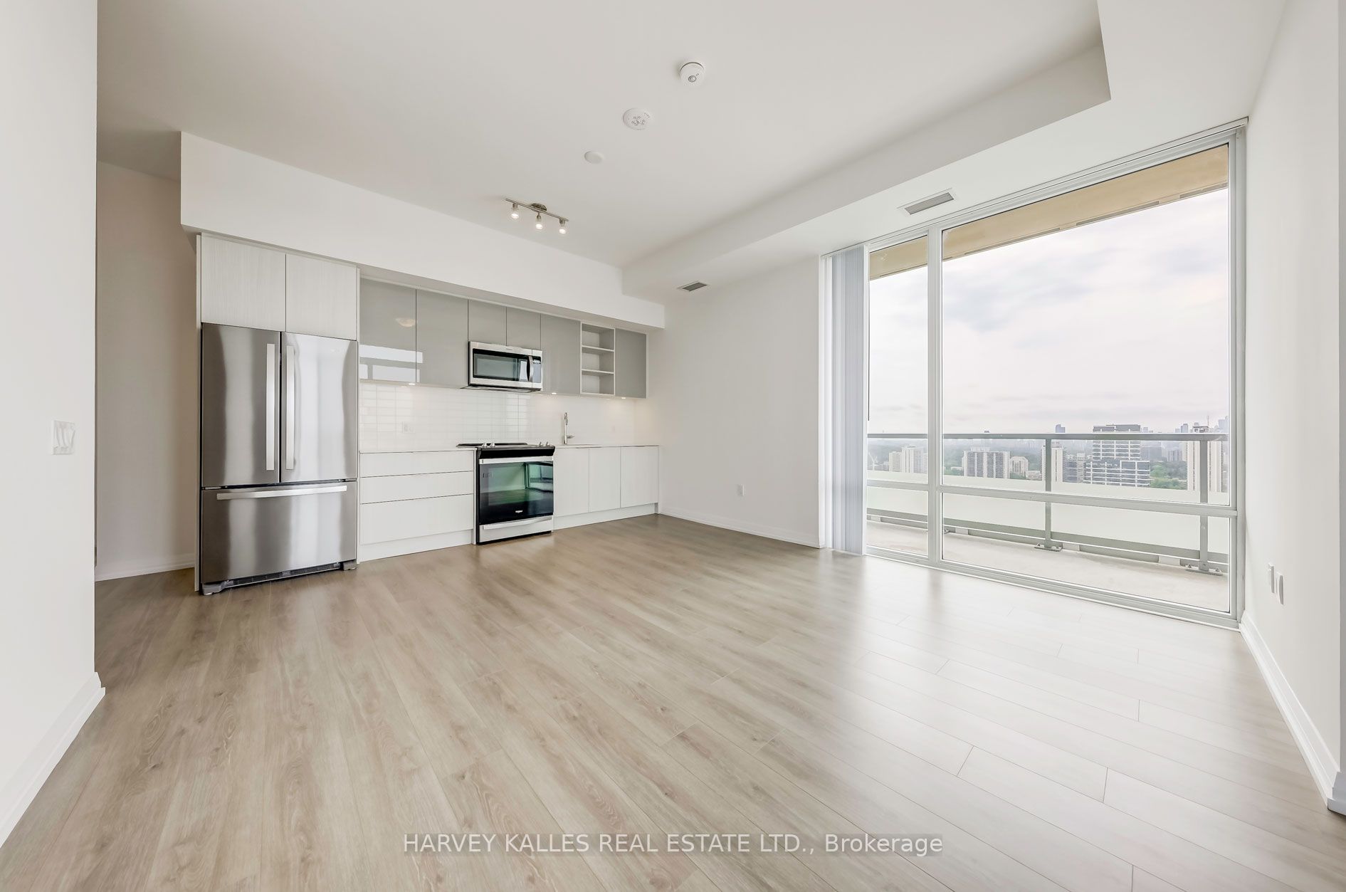 50 Dunfield Avenue Lph19 Property Photo 8