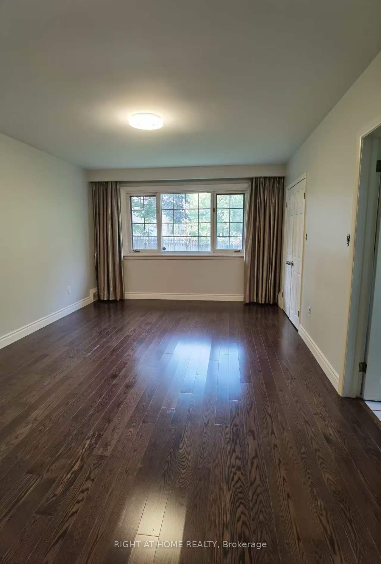 220 Newton Drive Property Photo 6