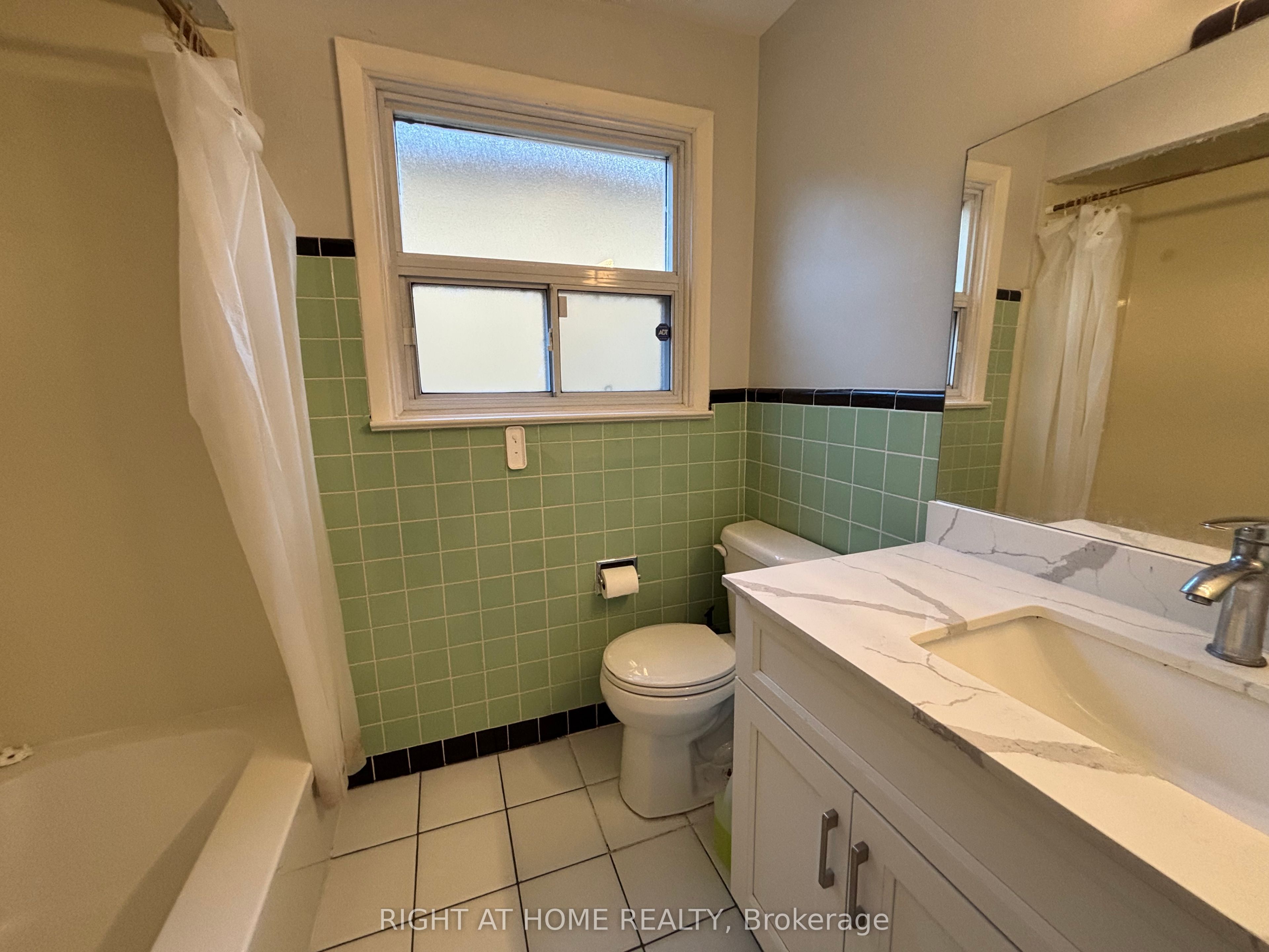 220 Newton Drive Property Photo 10