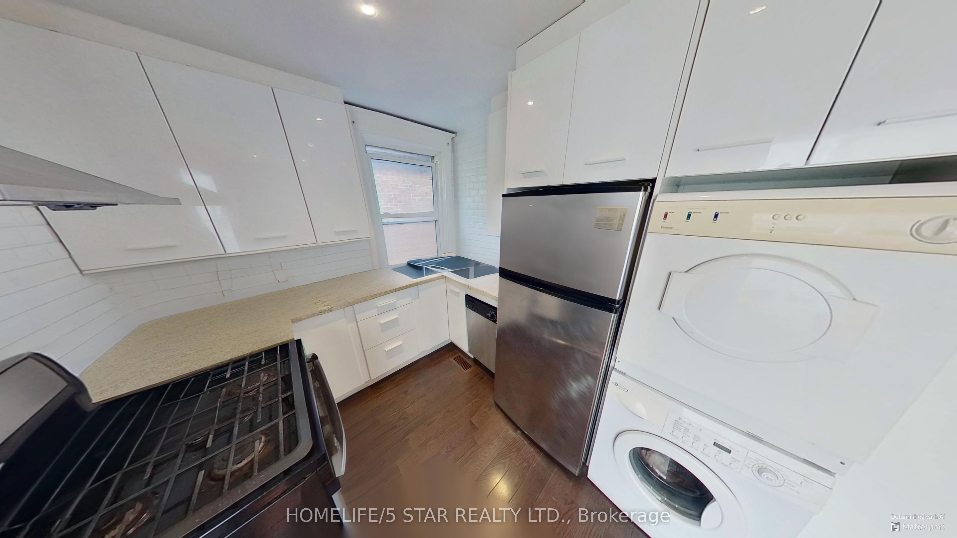 21 Rusholme Park Crescent Apt 2 Property Photo 3