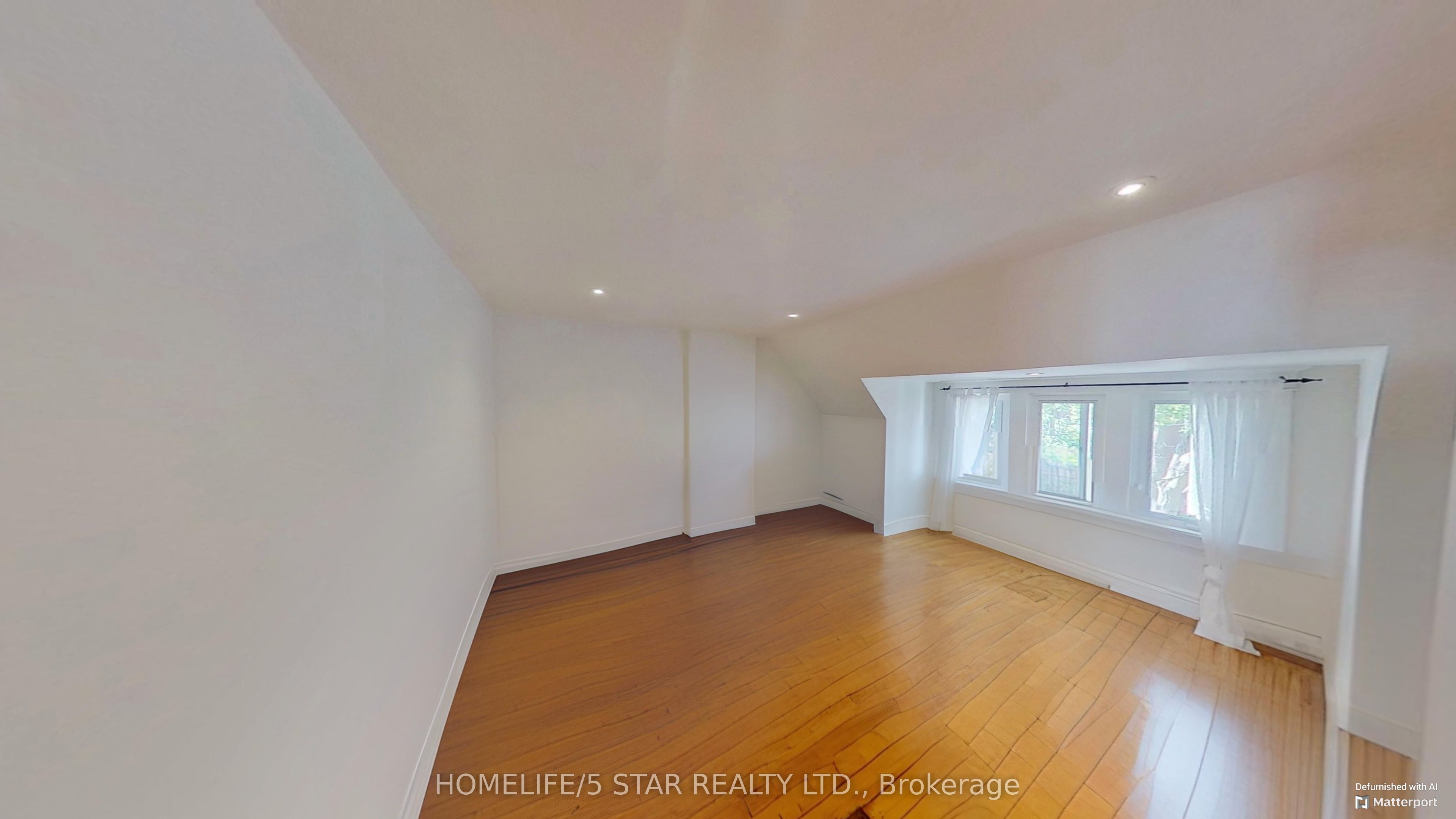 21 Rusholme Park Crescent Apt 2 Property Photo 14