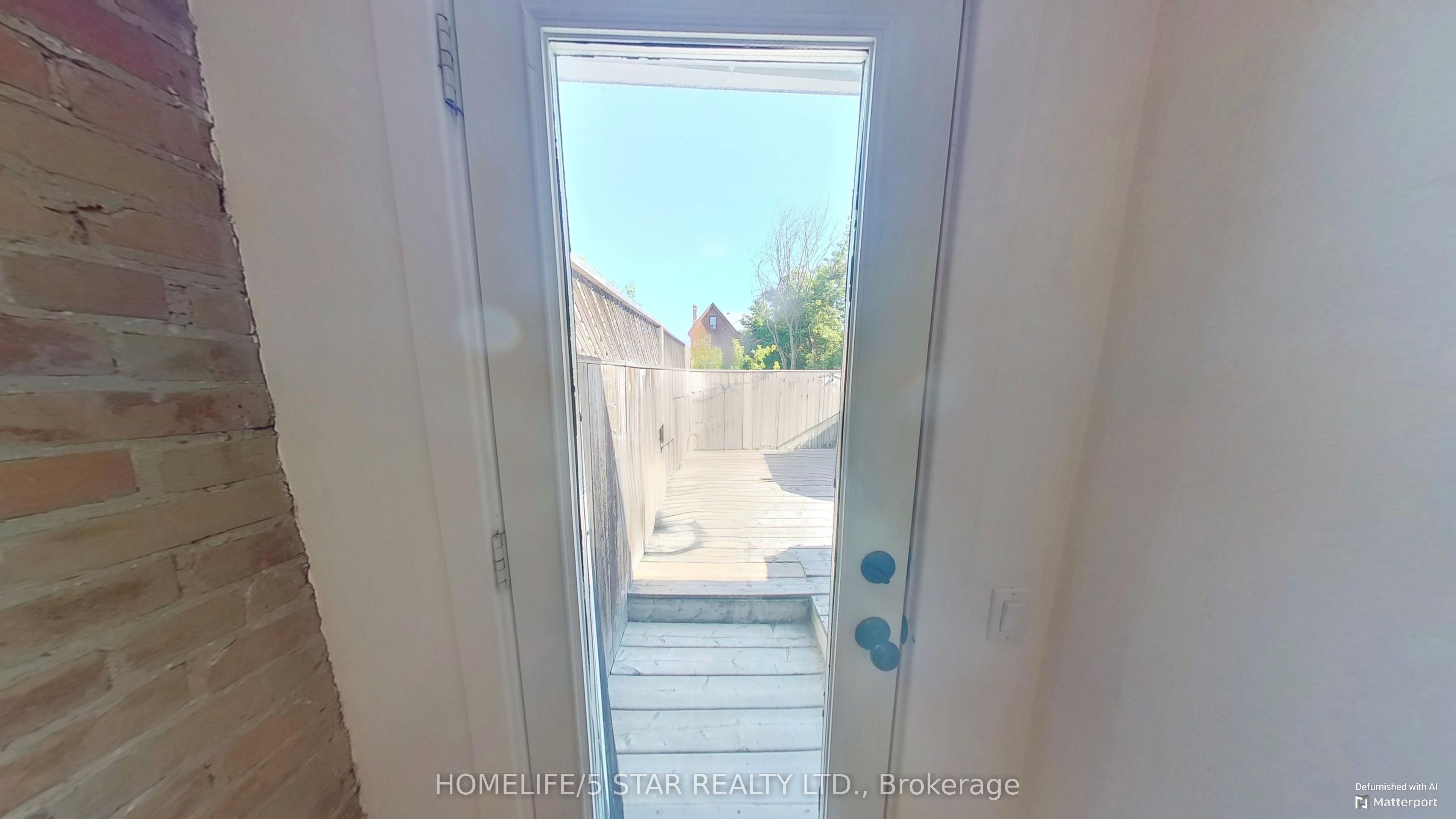 21 Rusholme Park Crescent Apt 2 Property Photo 15