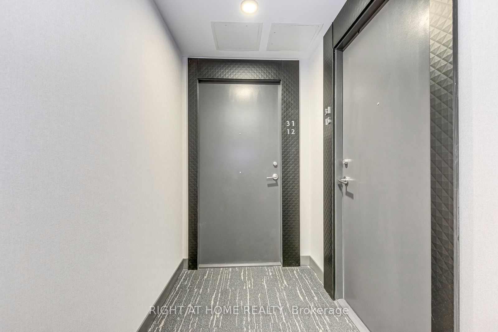 8 Wellesley Street W 3112 Property Photo 6