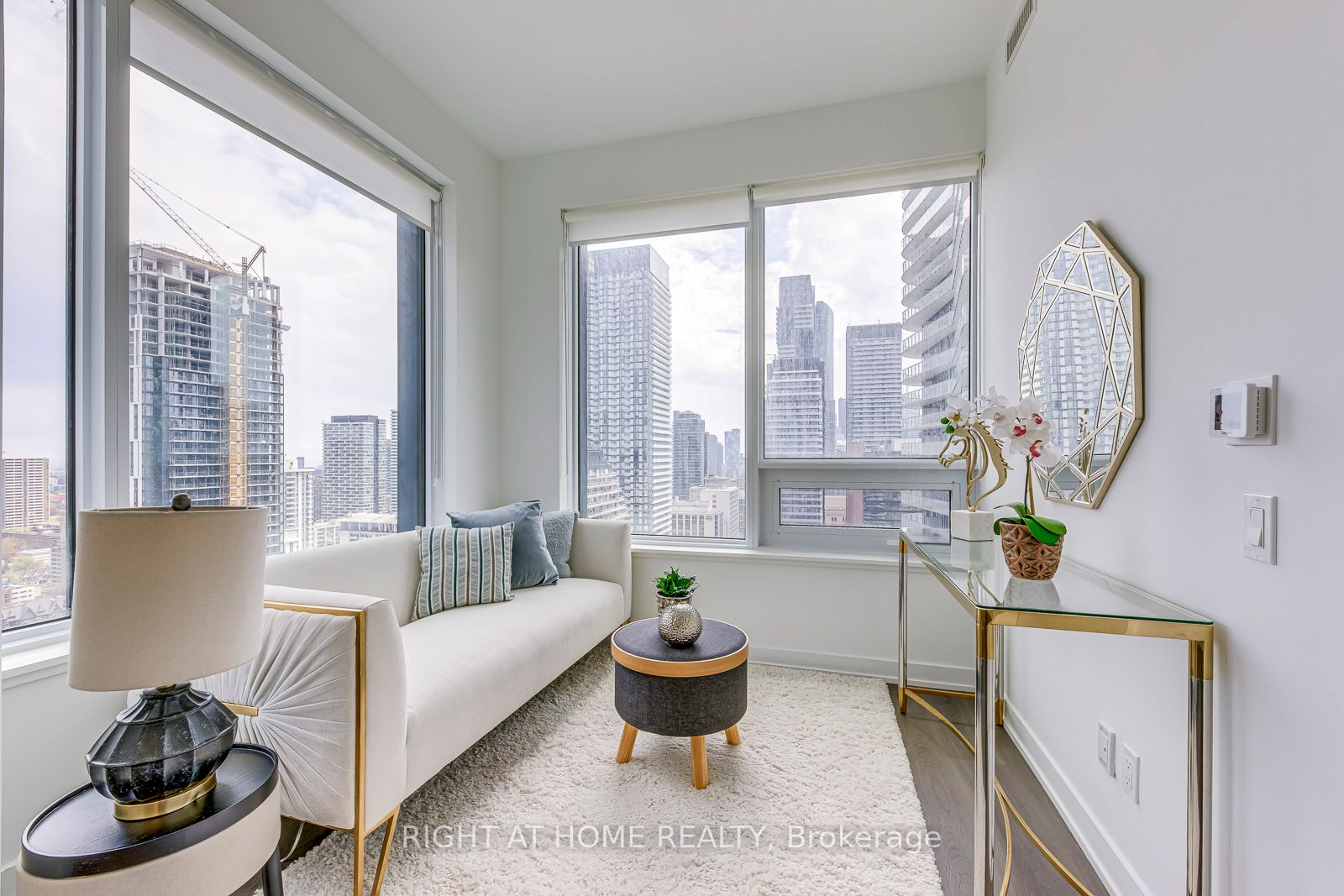 8 Wellesley Street W 3112 Property Photo 17