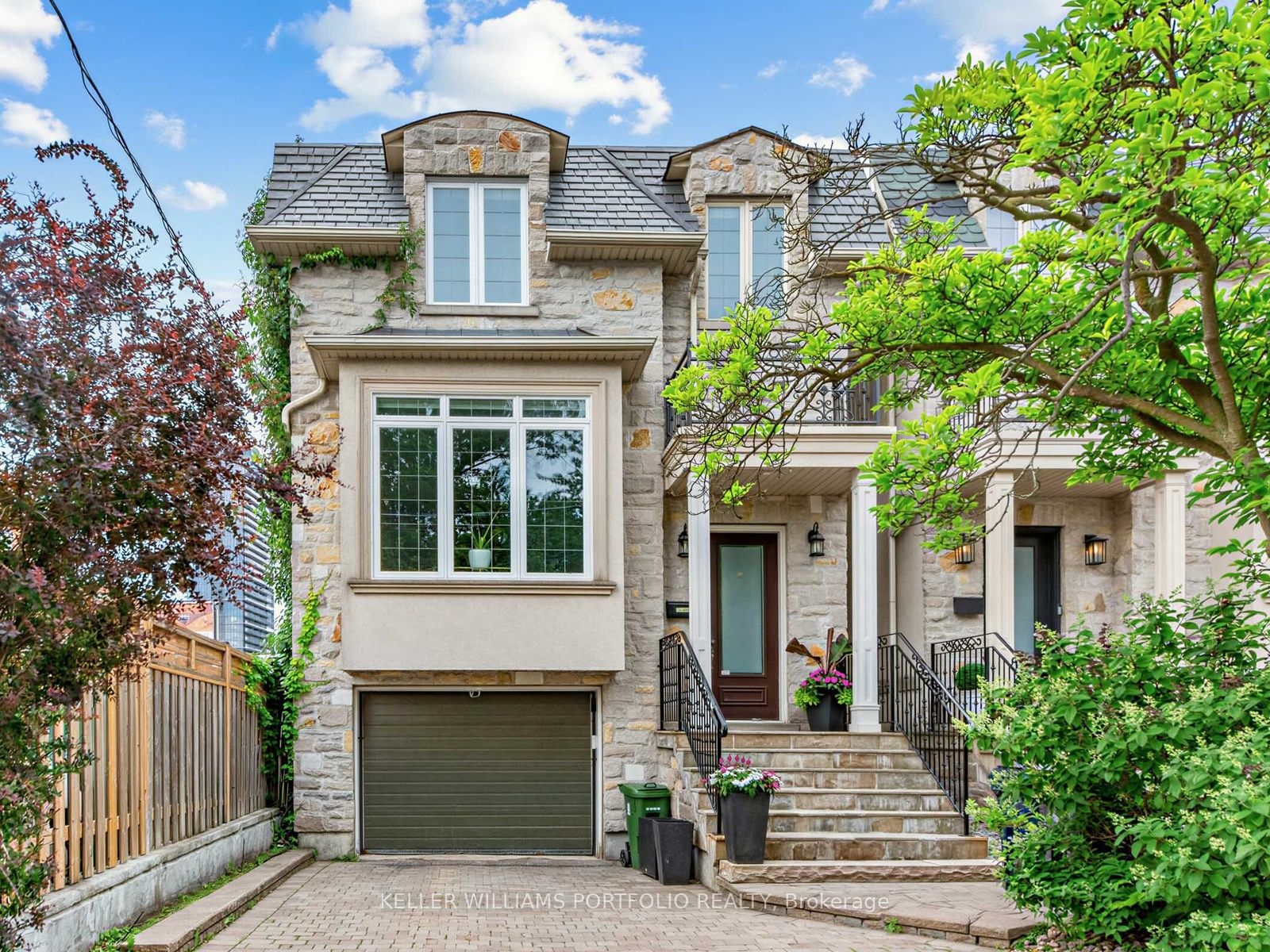 21 Albertus Avenue Property Photo 2