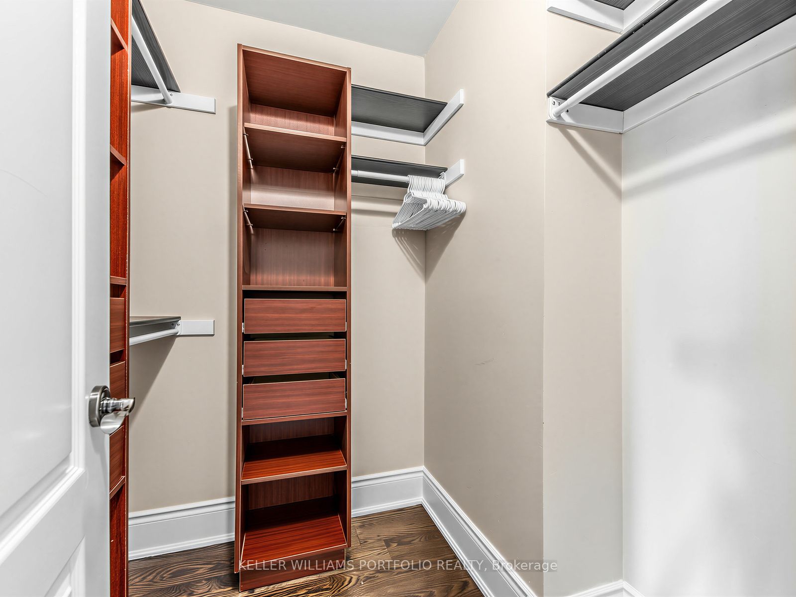 21 Albertus Avenue Property Photo 22