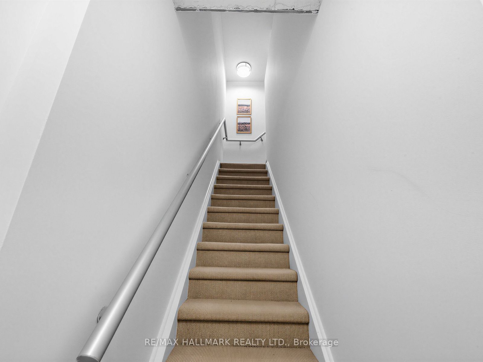 333 Adelaide Street E 728 Property Photo 4