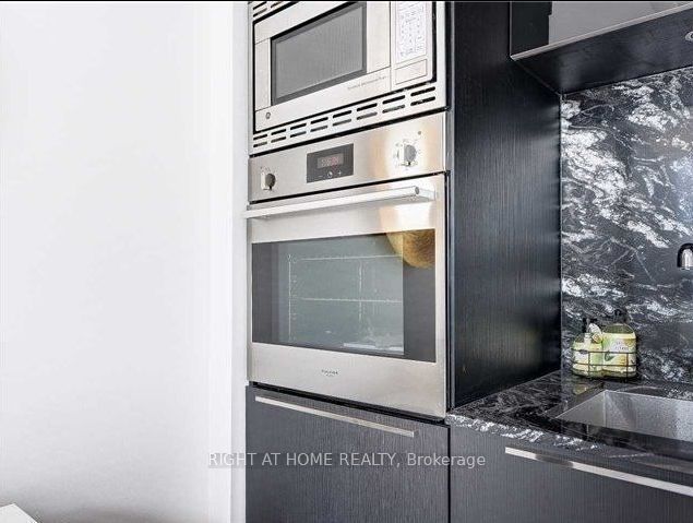 88 Blue Jays Way 1111 Property Photo 12