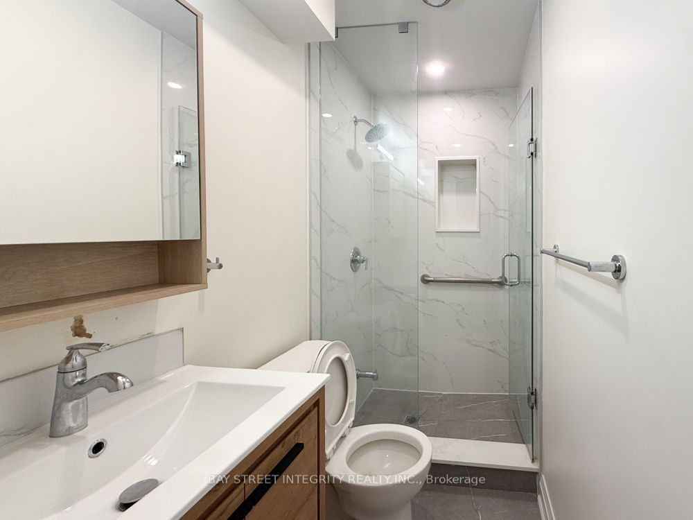 598 Crawford Street Laneway Property Photo 11