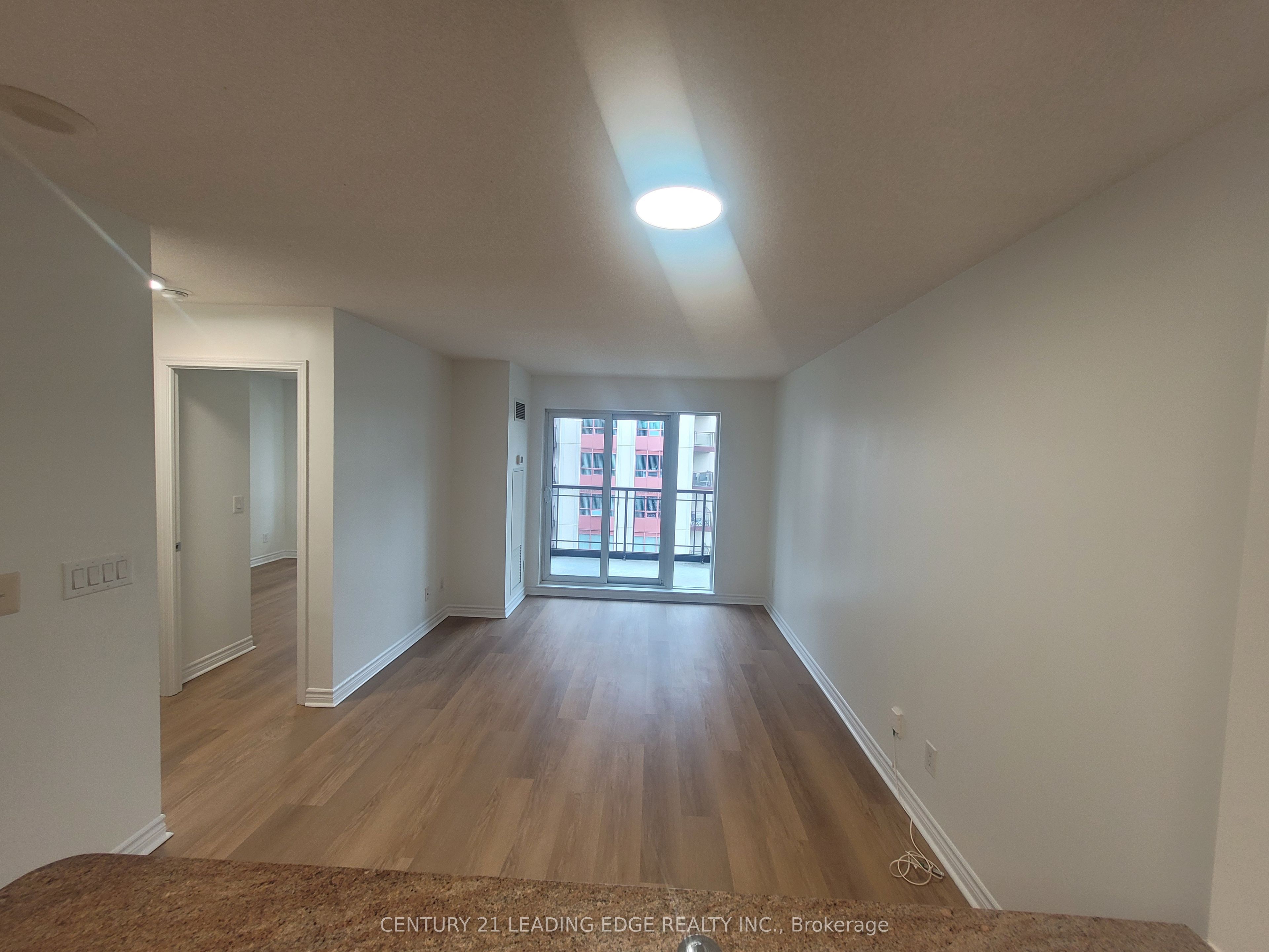 27 Rean Drive 606 Property Photo 13
