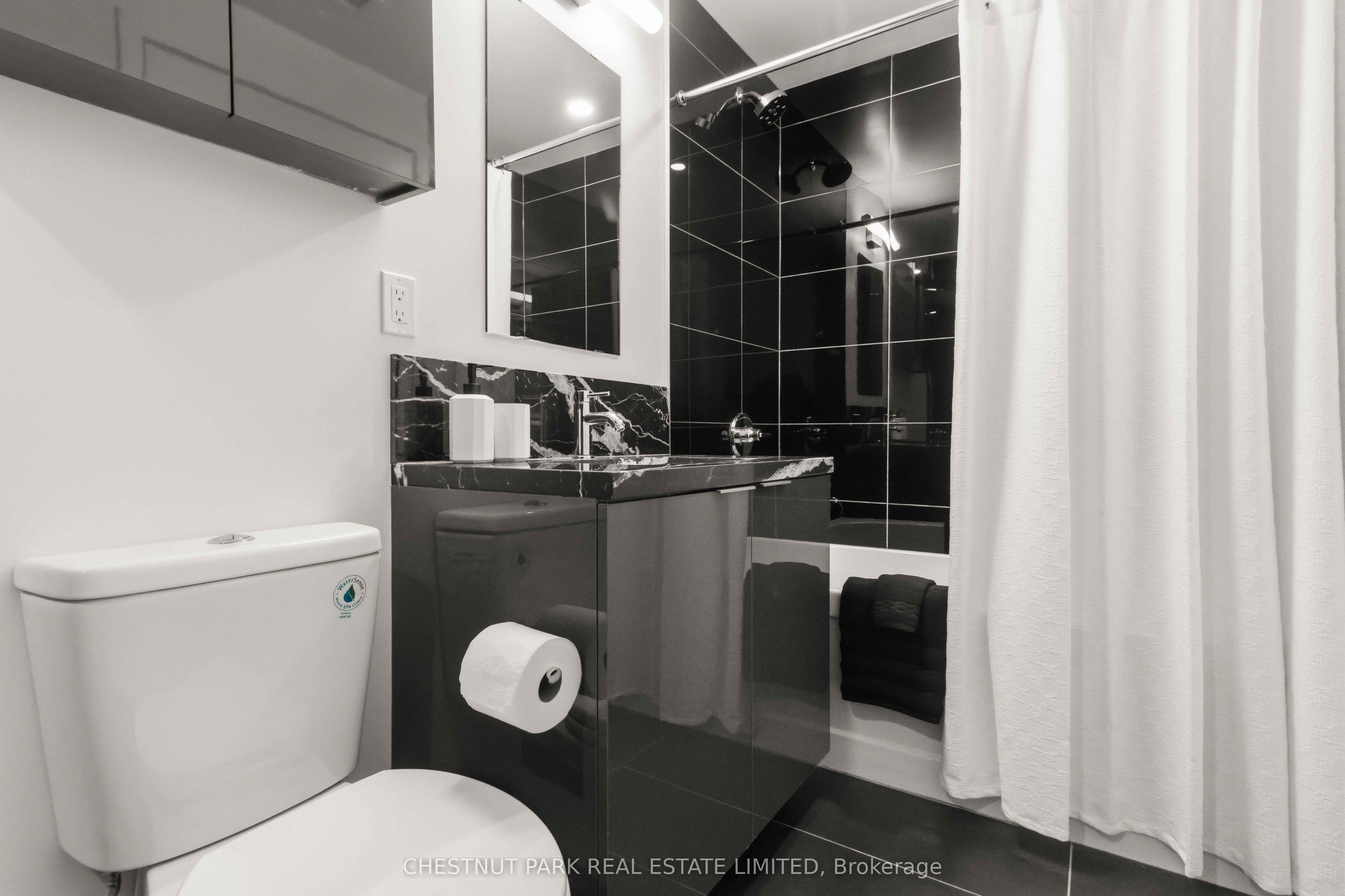 121 St Patrick Street 201 Property Photo 16