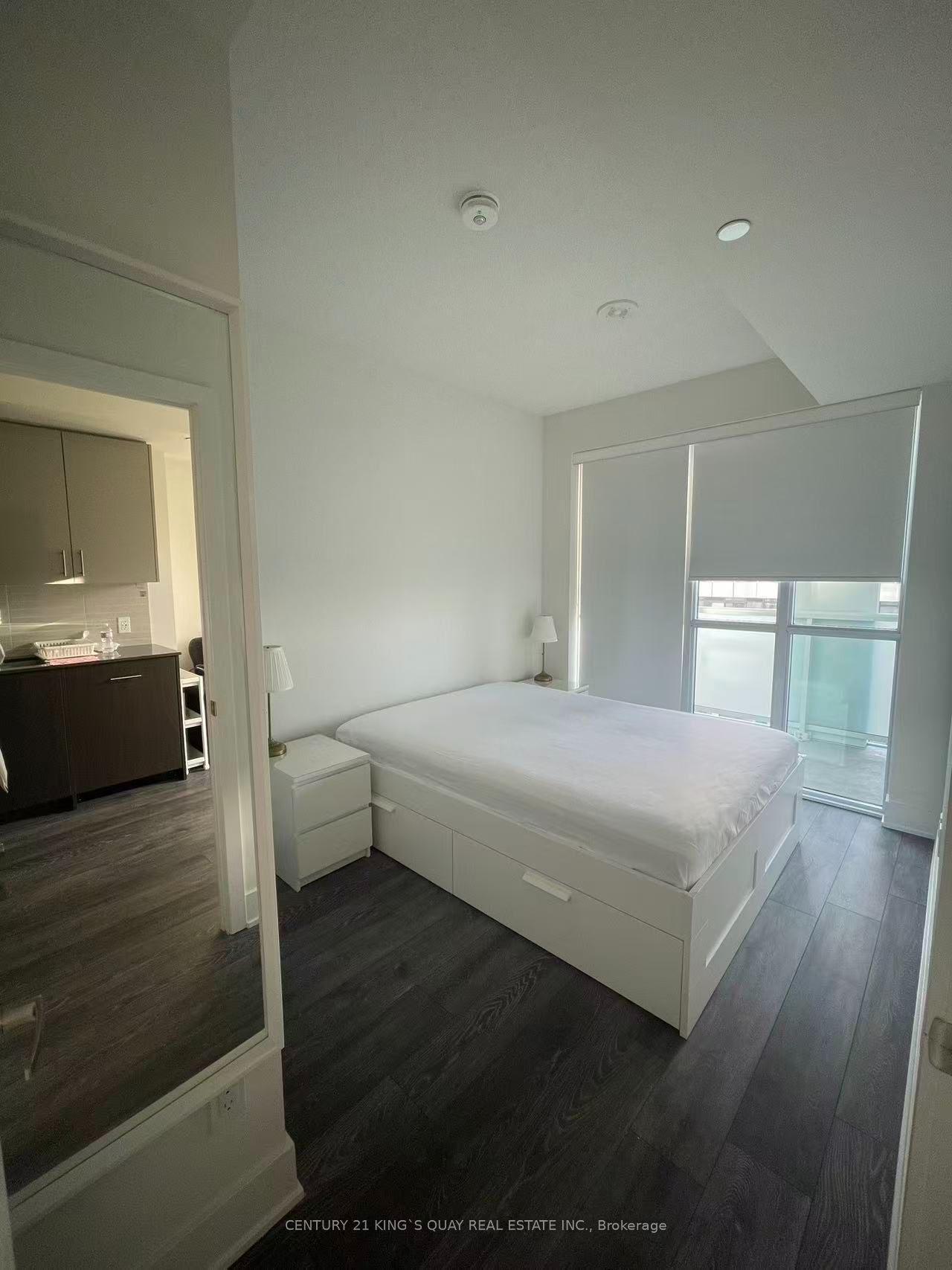 188 Fairview Mall Drive 2001 Property Photo 4