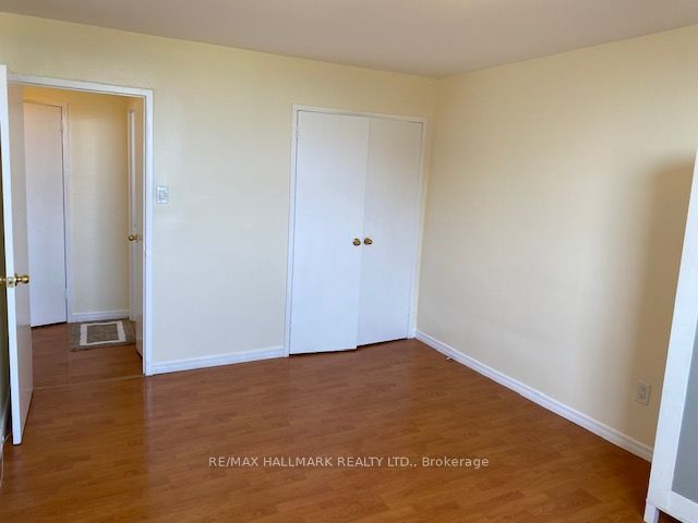 20 Forest Manor Road 907 Property Photo 15
