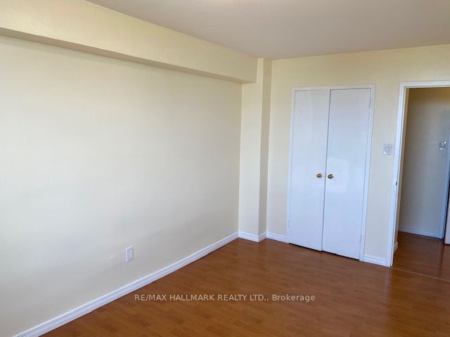 20 Forest Manor Road 907 Property Photo 19