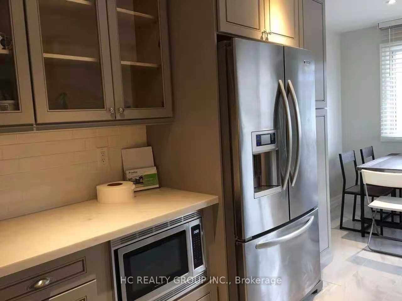 102 Peckham Avenue Upper Unit Property Photo 4