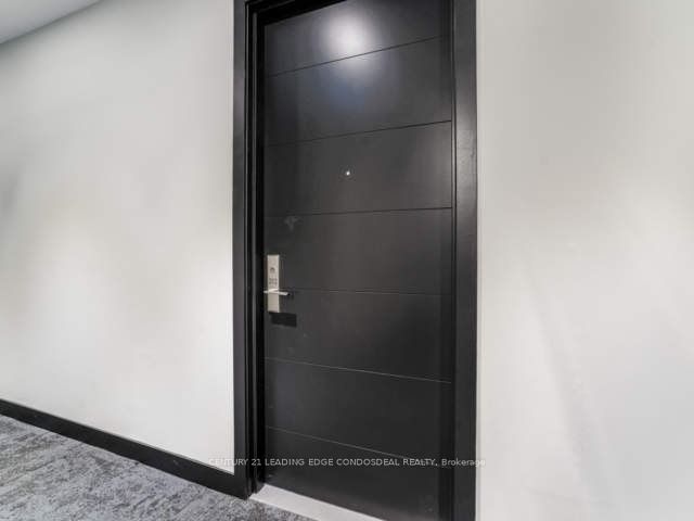 488 University Avenue 2312 Property Photo 14