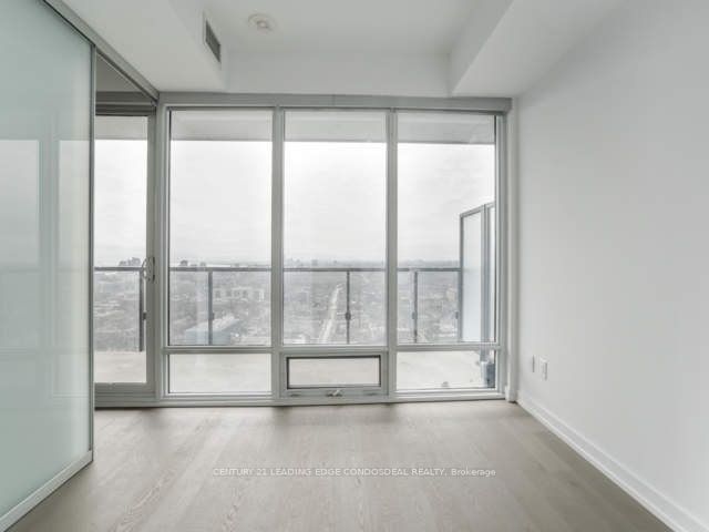 488 University Avenue 2312 Property Photo 23