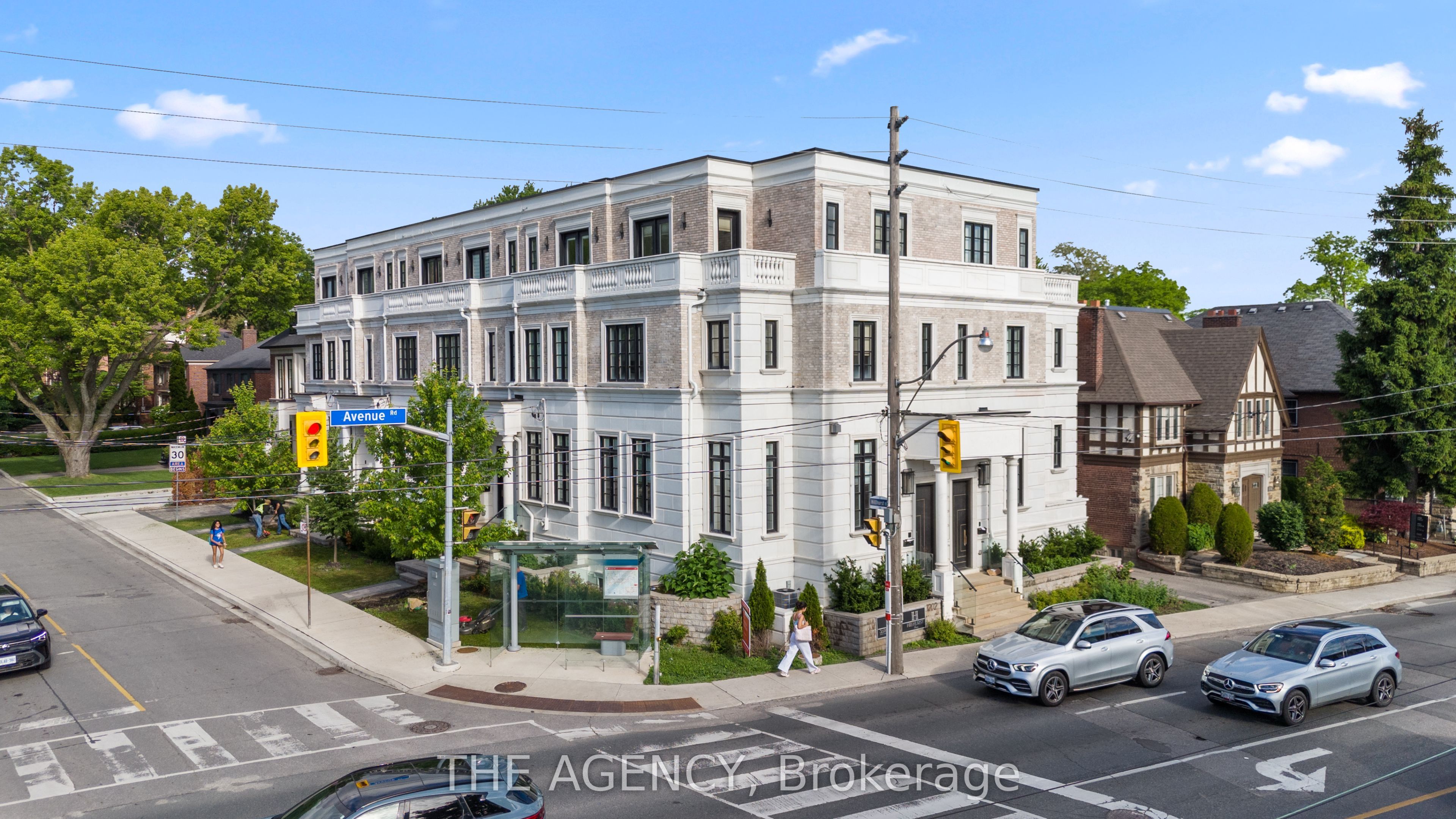 30 Hillhurst Boulevard Property Photo 1