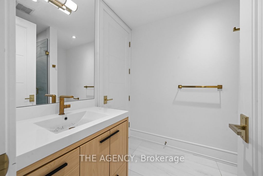 30 Hillhurst Boulevard Property Photo 22