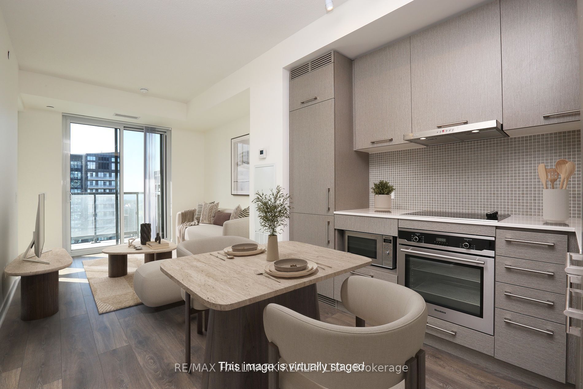 87 Peter Street 4216