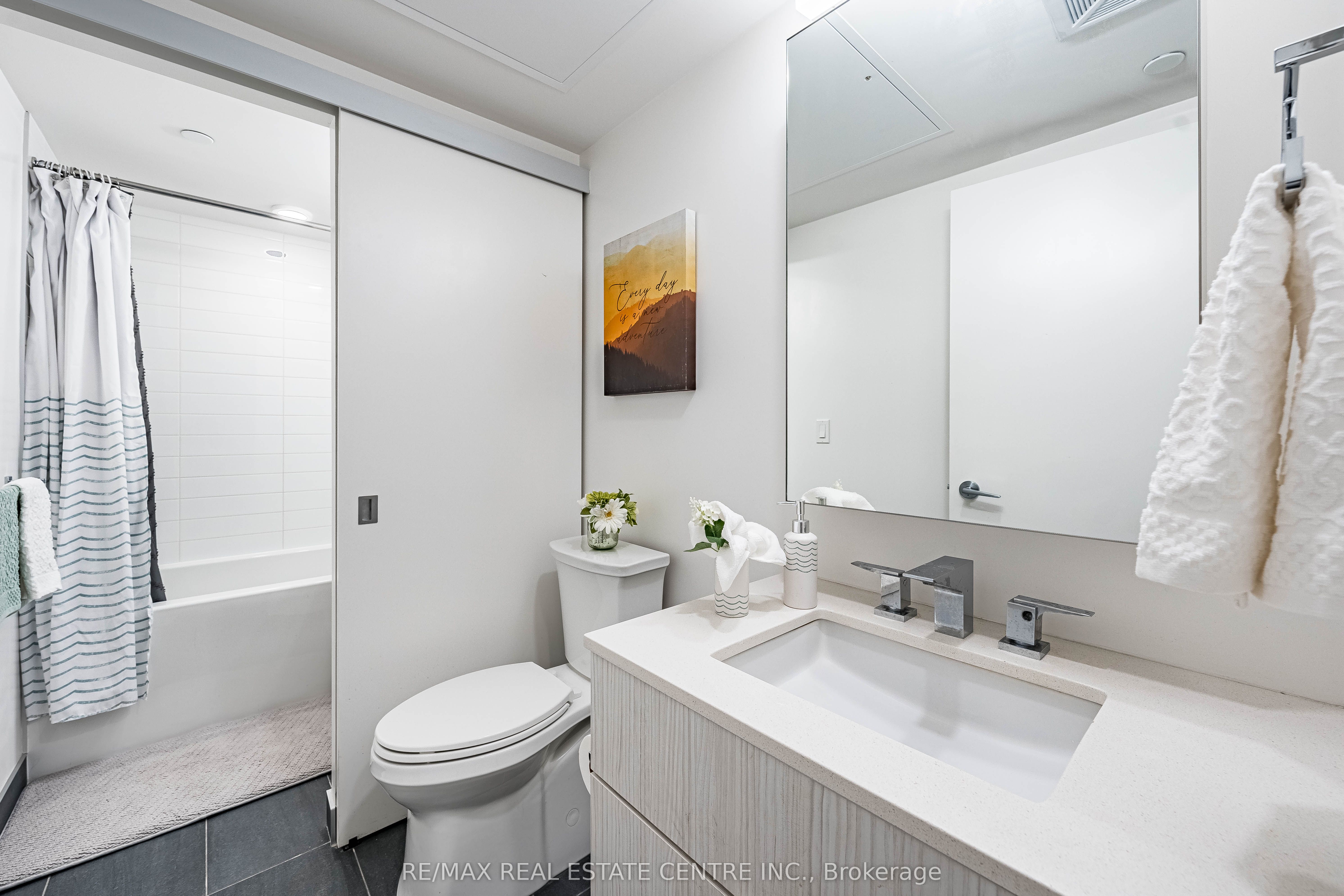 25 Richmond Street E 312 Property Photo 13