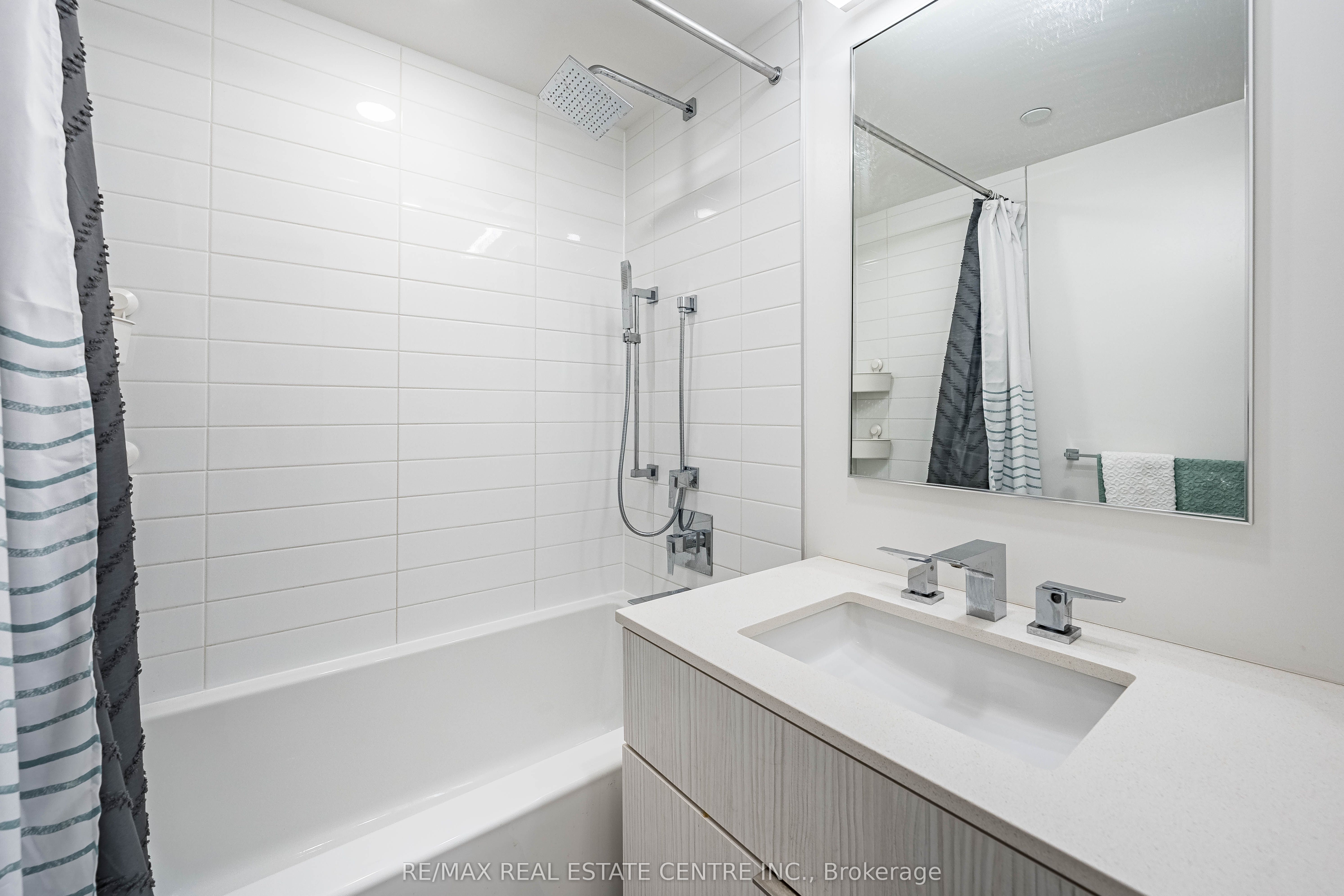 25 Richmond Street E 312 Property Photo 14