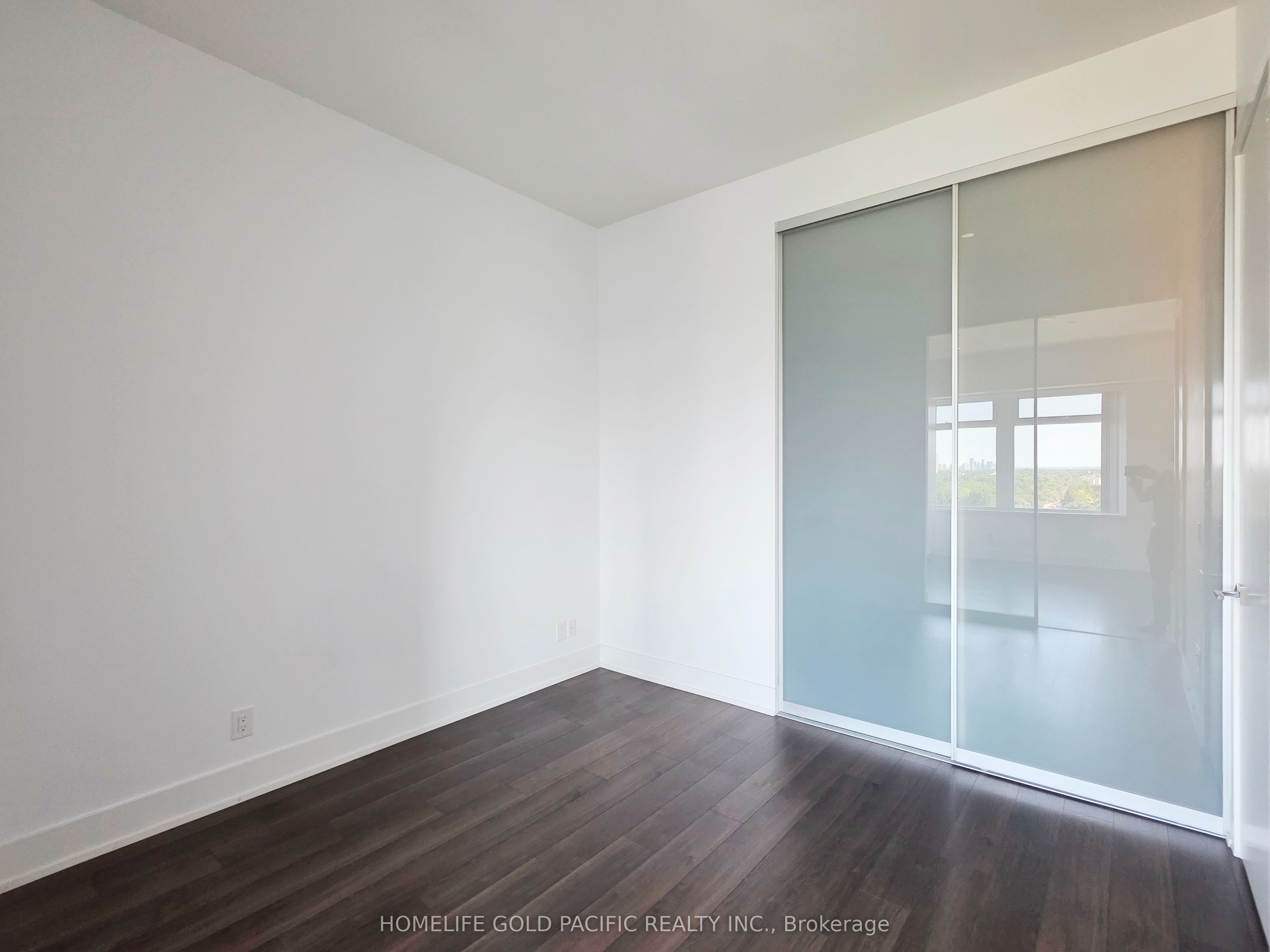 111 St. Clair Avenue W 1222 Property Photo 6