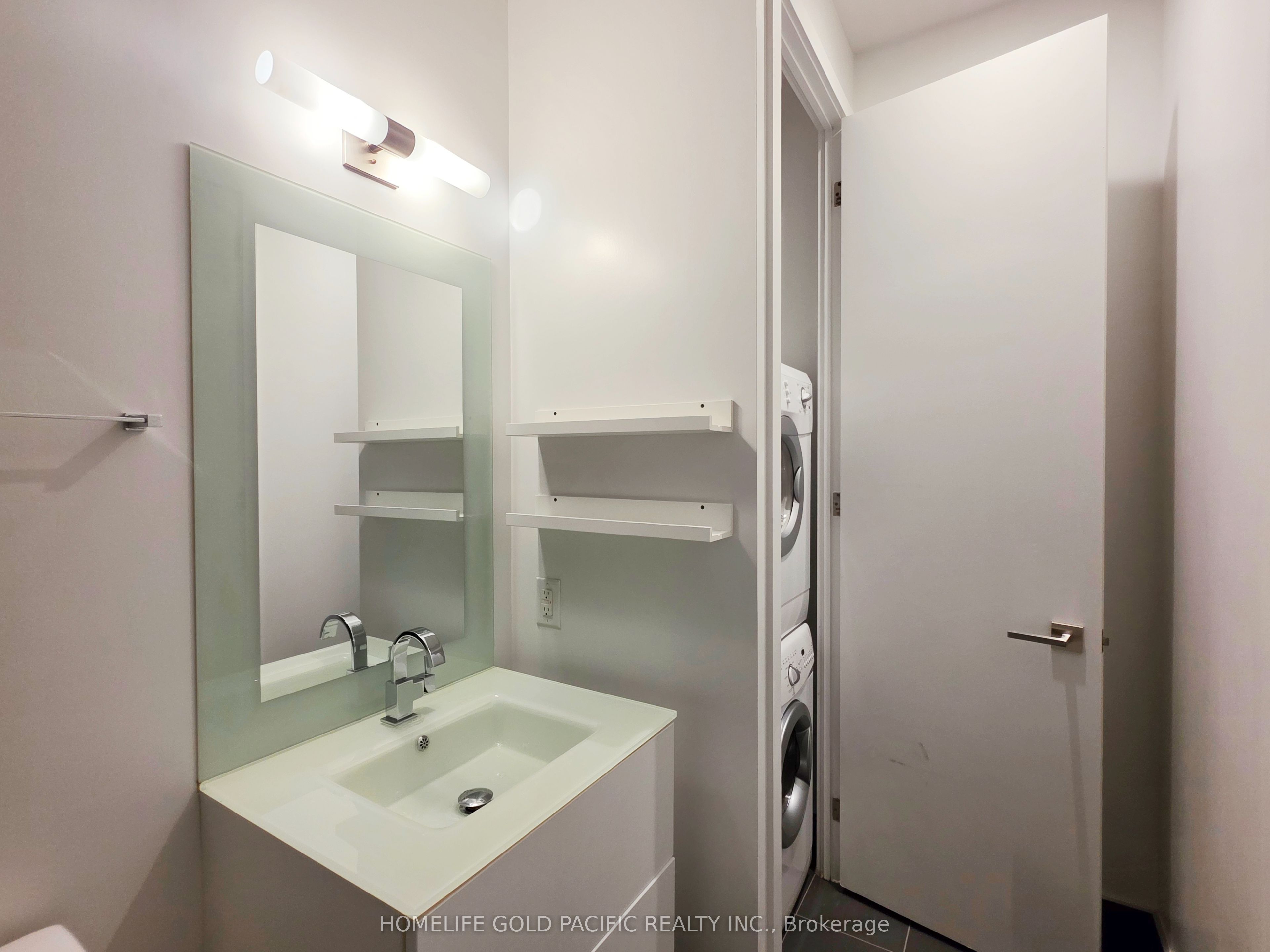 111 St. Clair Avenue W 1222 Property Photo 11