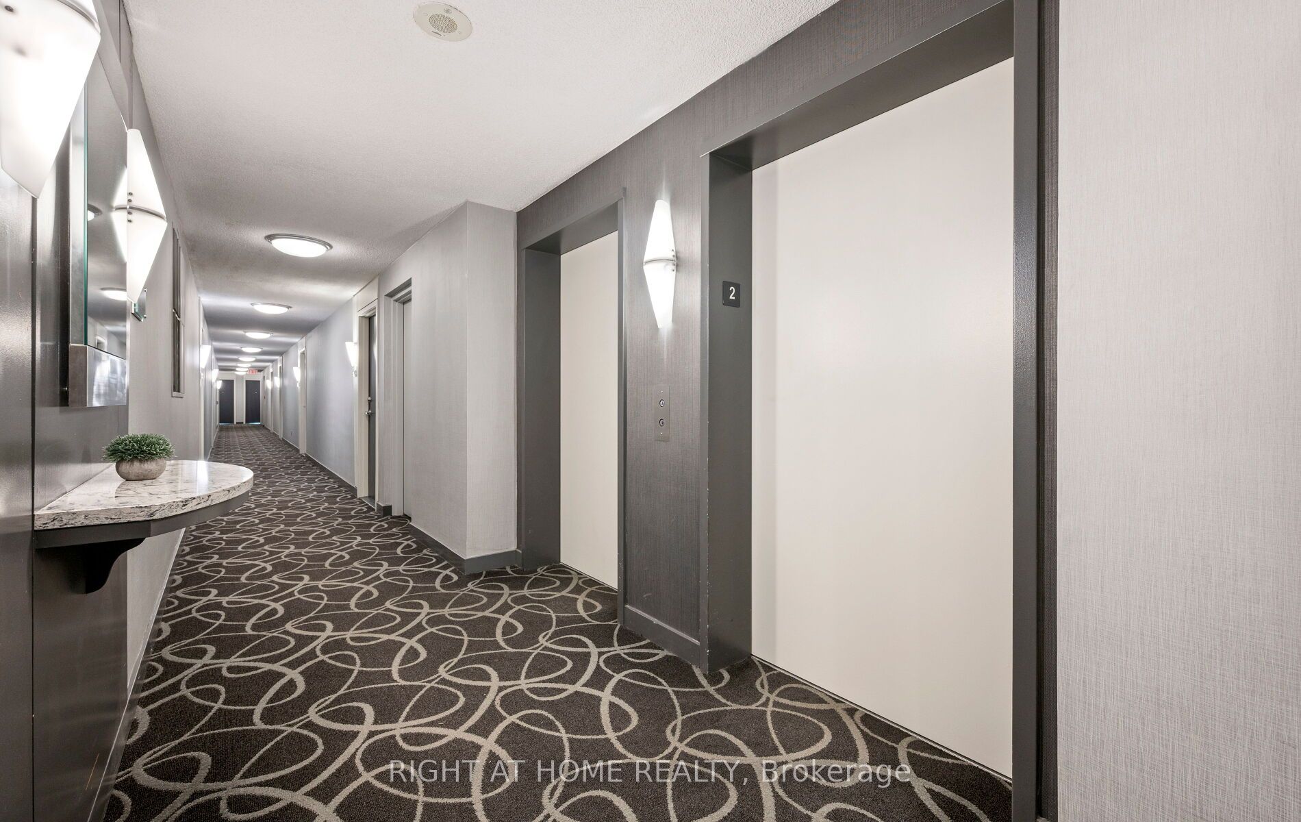 600 Queens Quay 219 Property Photo 5