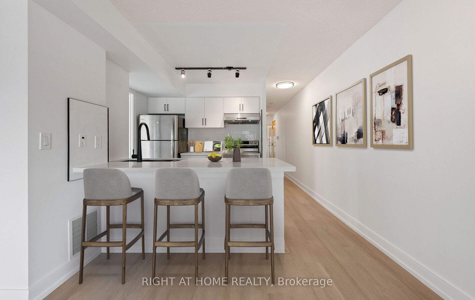 600 Queens Quay 219 Property Photo 14