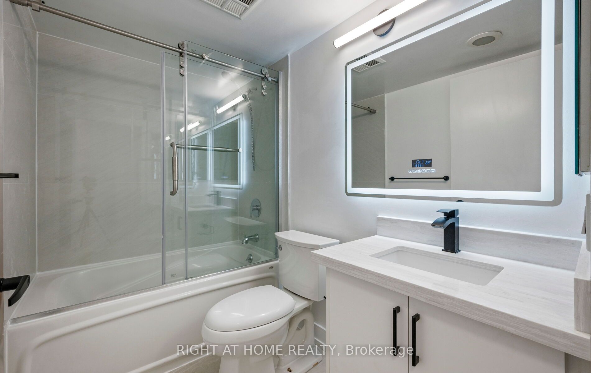 600 Queens Quay 219 Property Photo 21