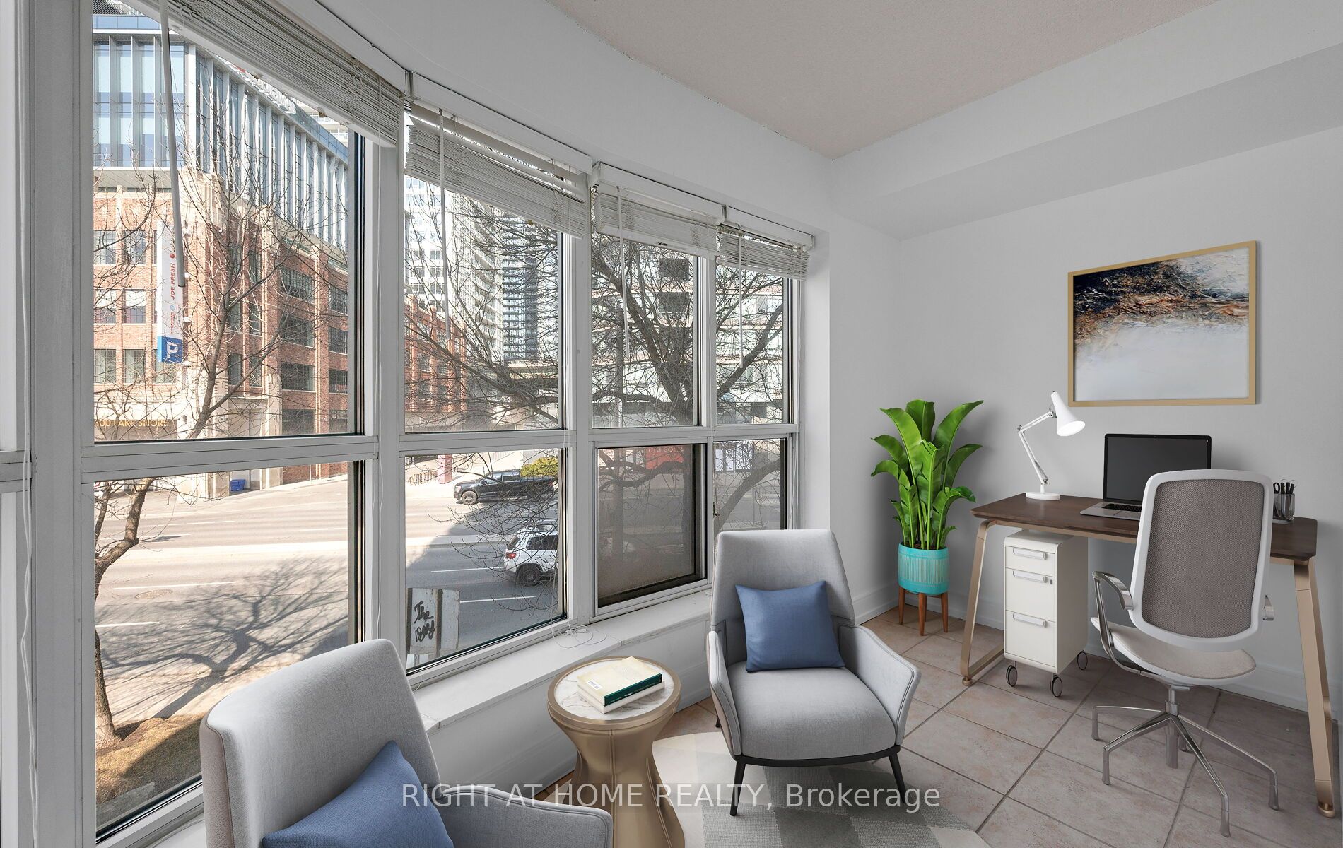 600 Queens Quay 219 Property Photo 24