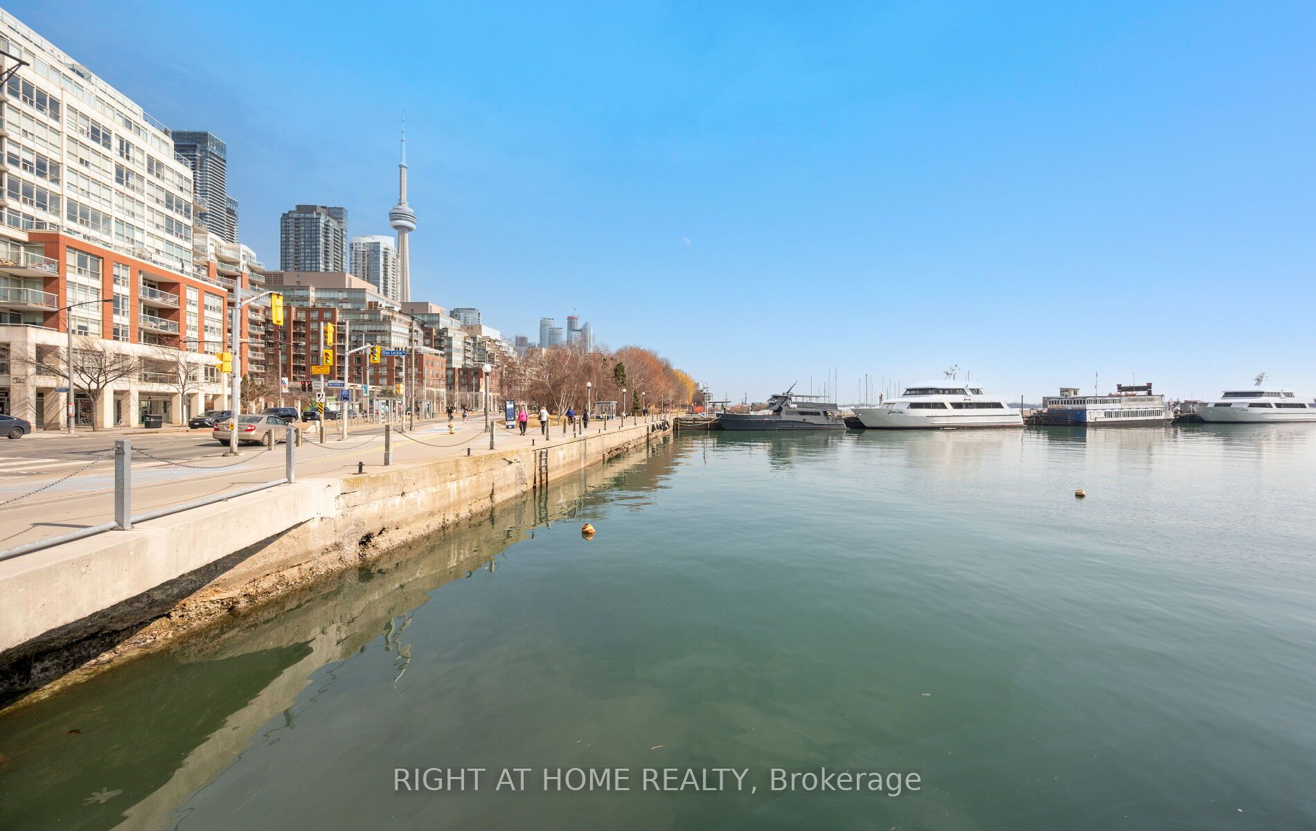 600 Queens Quay 219 Property Photo 27