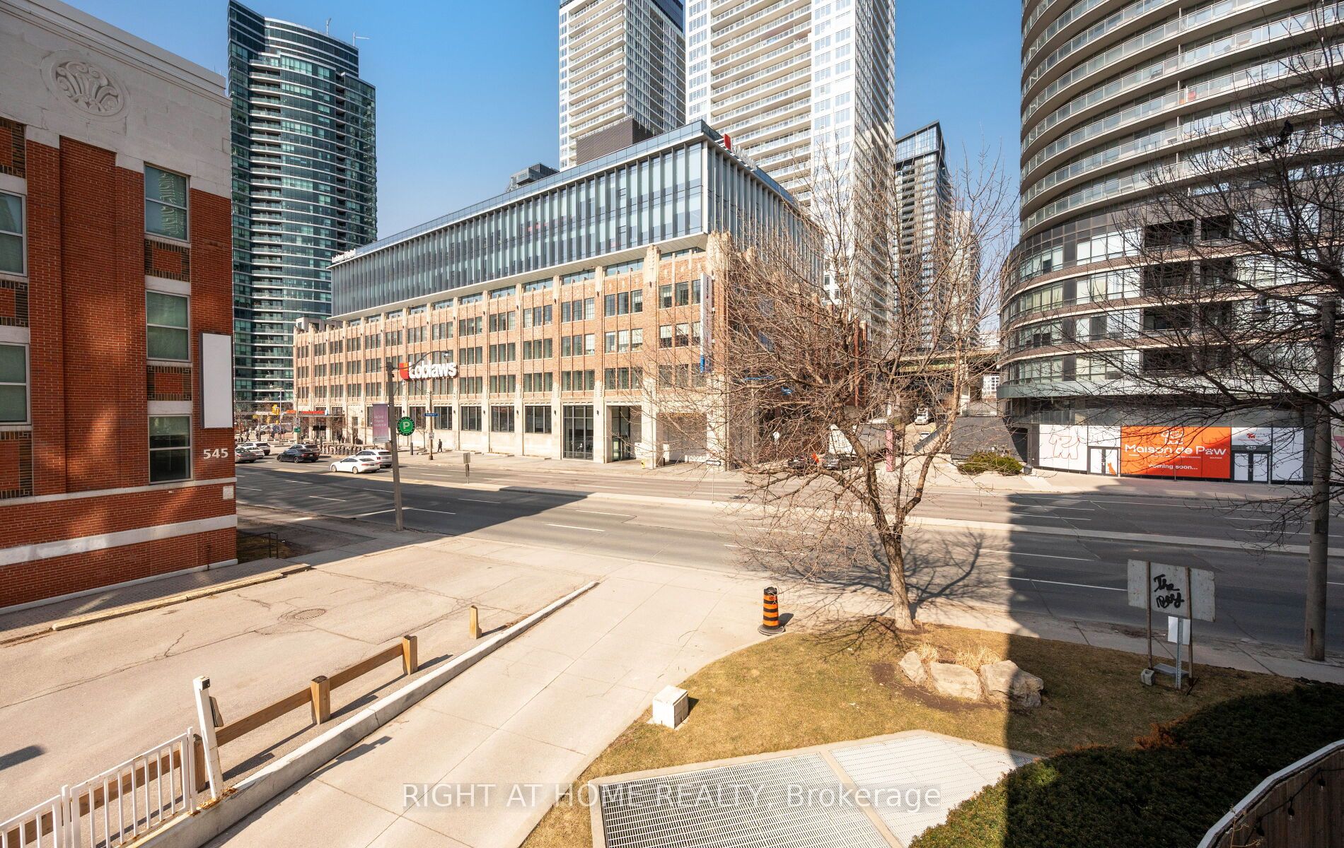 600 Queens Quay 219 Property Photo 28