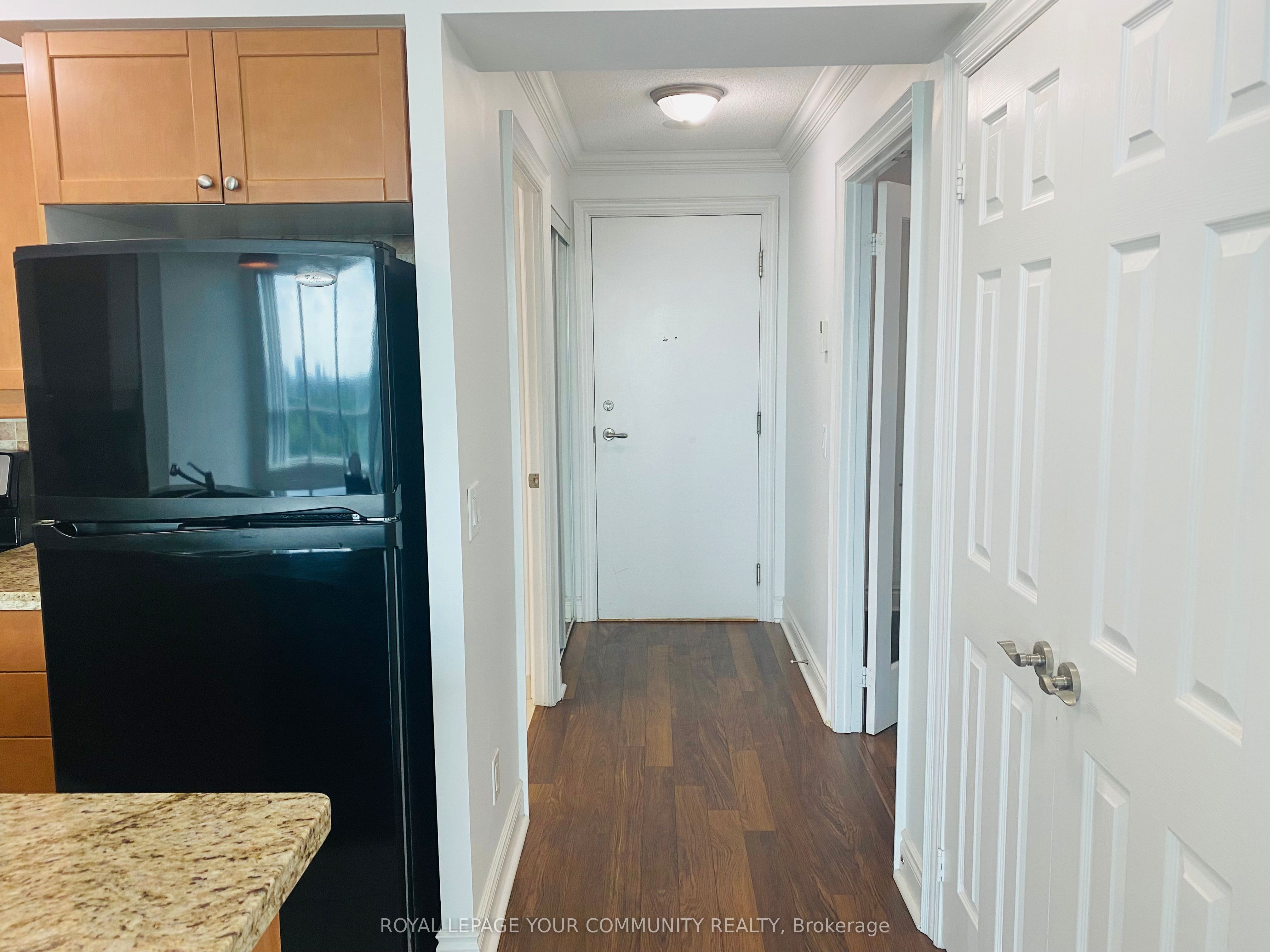 25 Greenview Avenue 1017 Property Photo 6