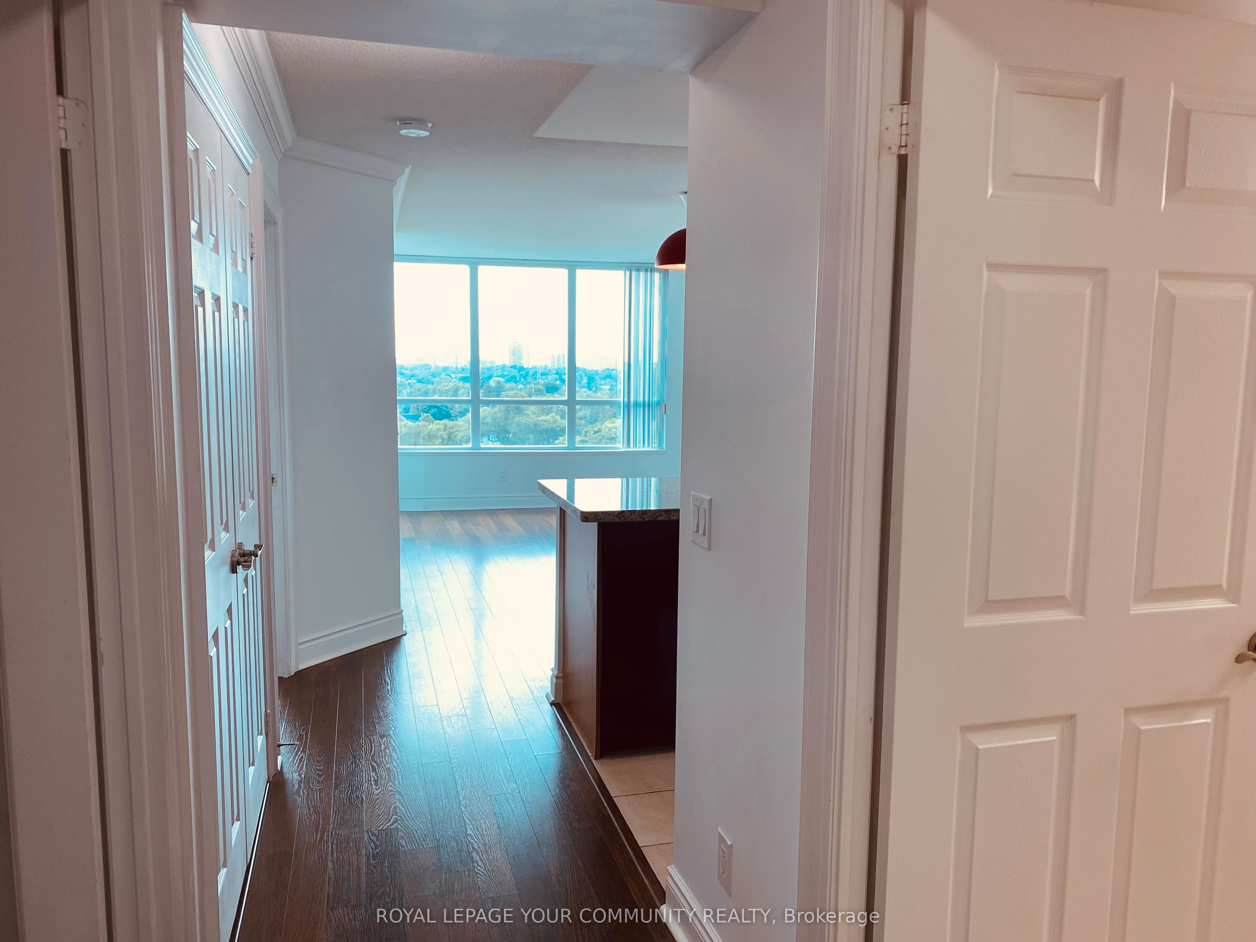 25 Greenview Avenue 1017 Property Photo 7