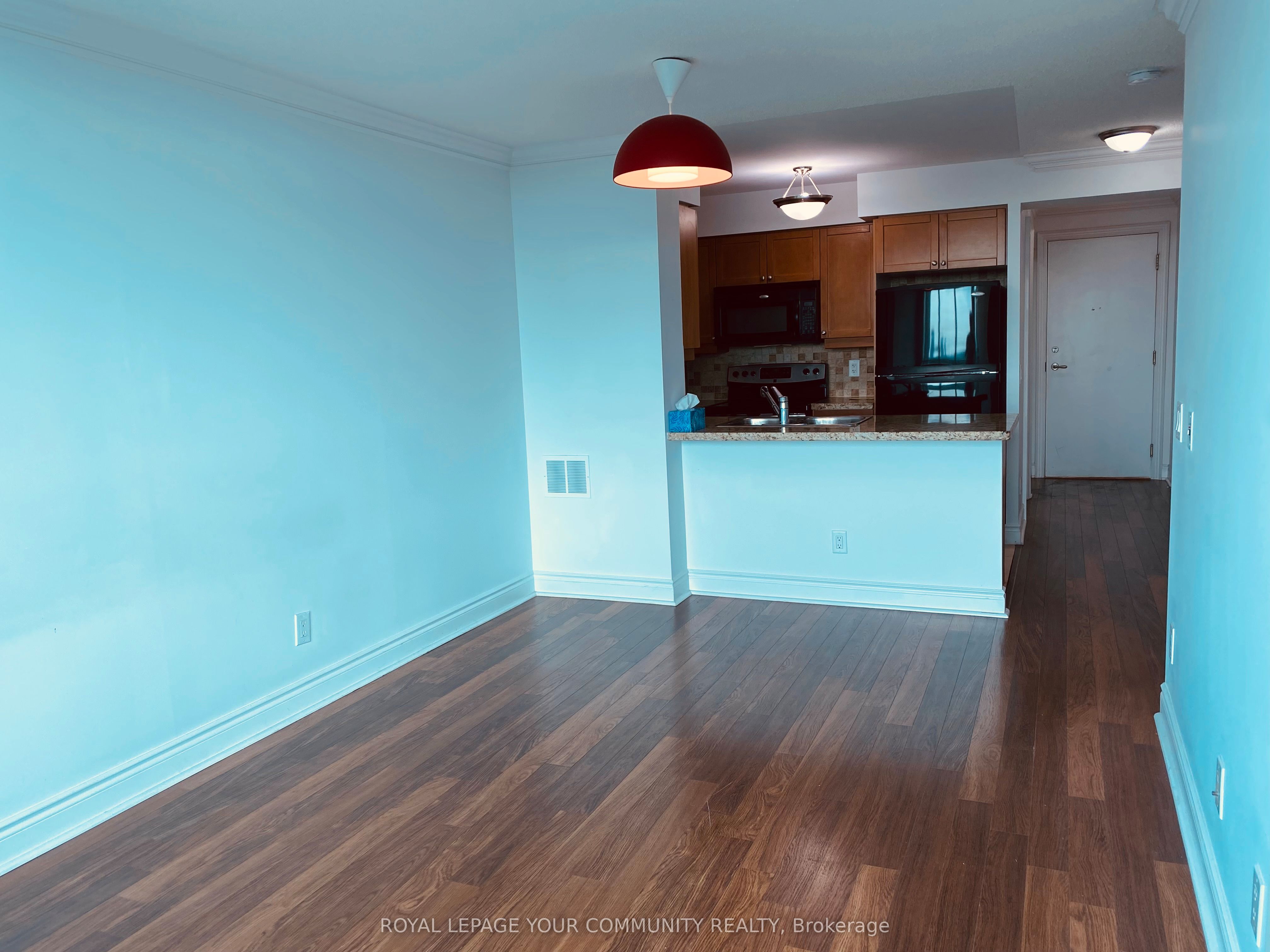25 Greenview Avenue 1017 Property Photo 9