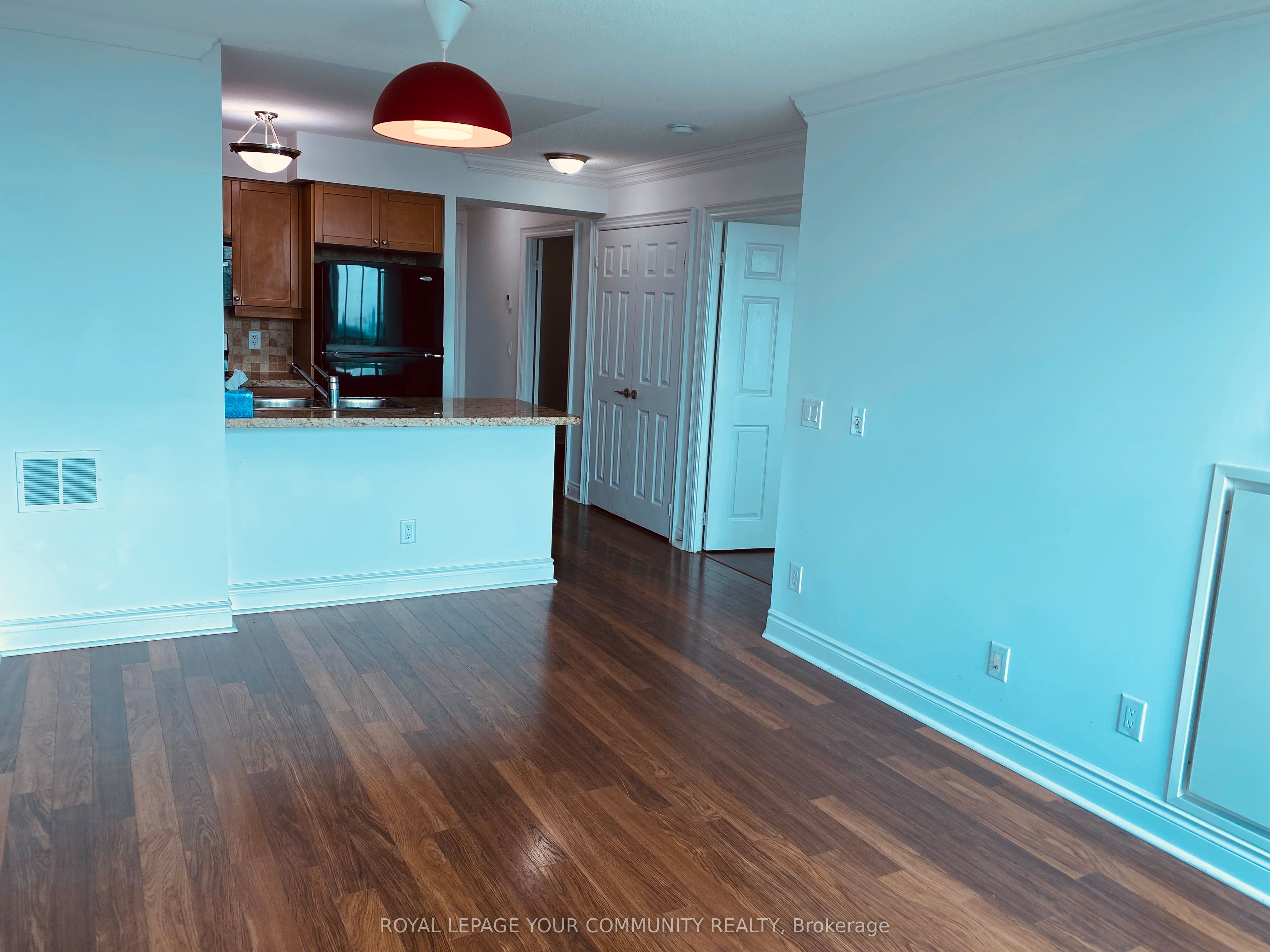 25 Greenview Avenue 1017 Property Photo 10