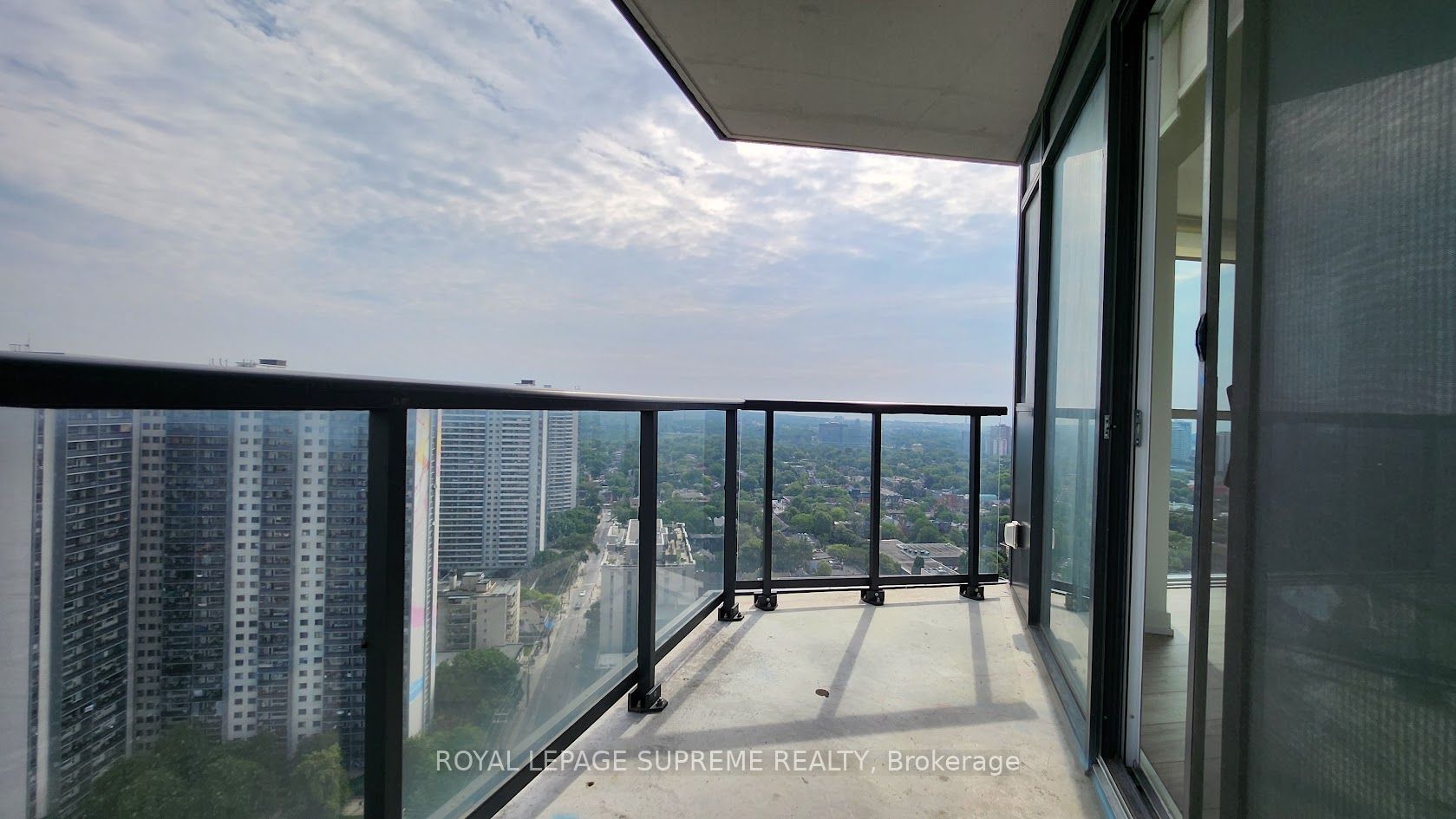 159 Wellesley Street E 2603 Property Photo 5